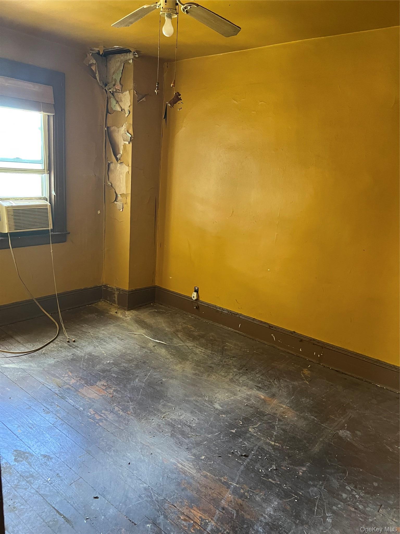 Single Family 111th Avenue  Queens, NY 11429, MLS-1031609-3