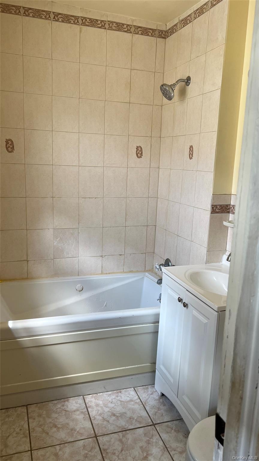 Single Family 111th Avenue  Queens, NY 11429, MLS-1031609-4