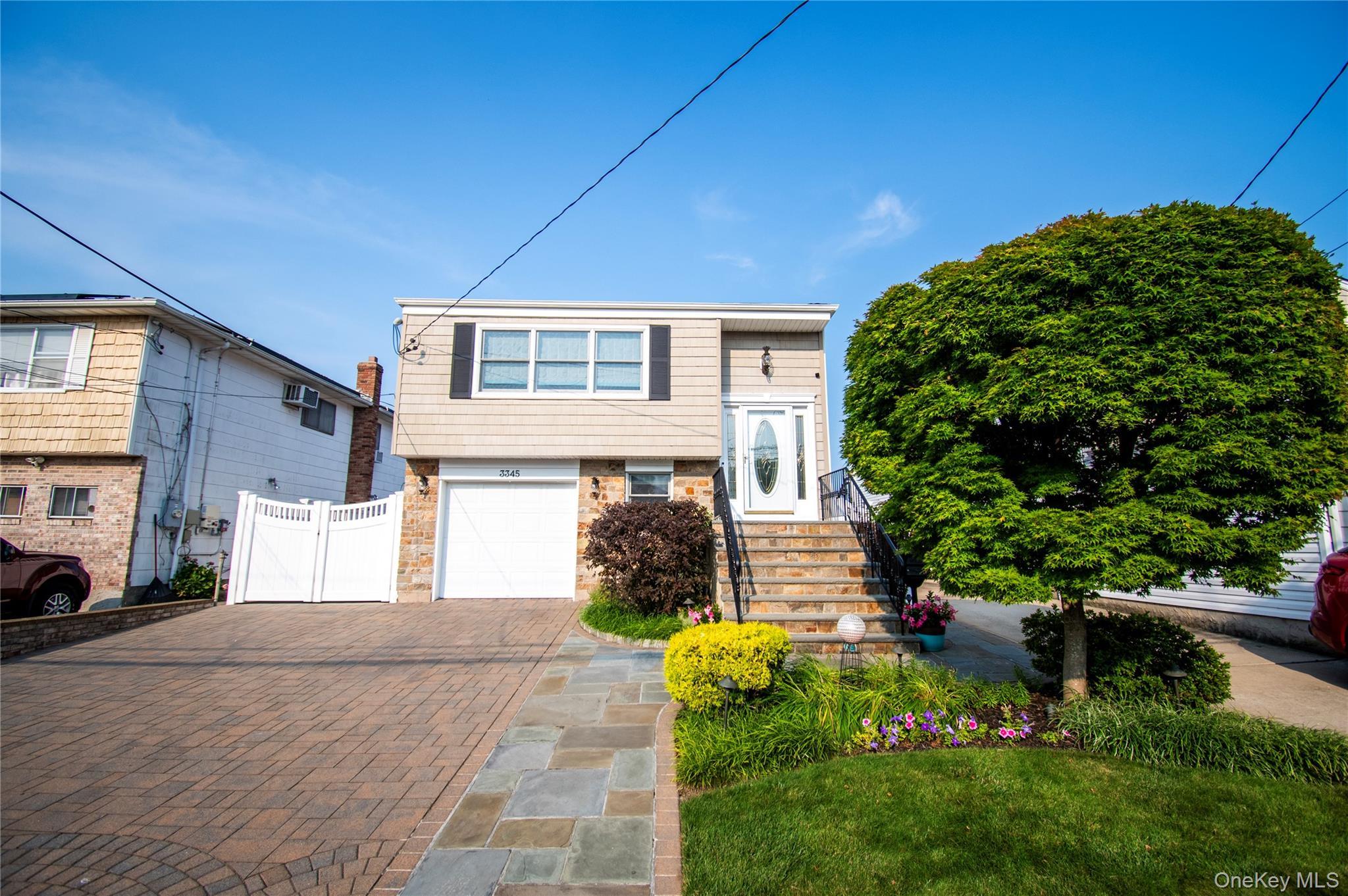 Single Family Parkway Drive  Nassau County, NY 11510, MLS-1031612-7