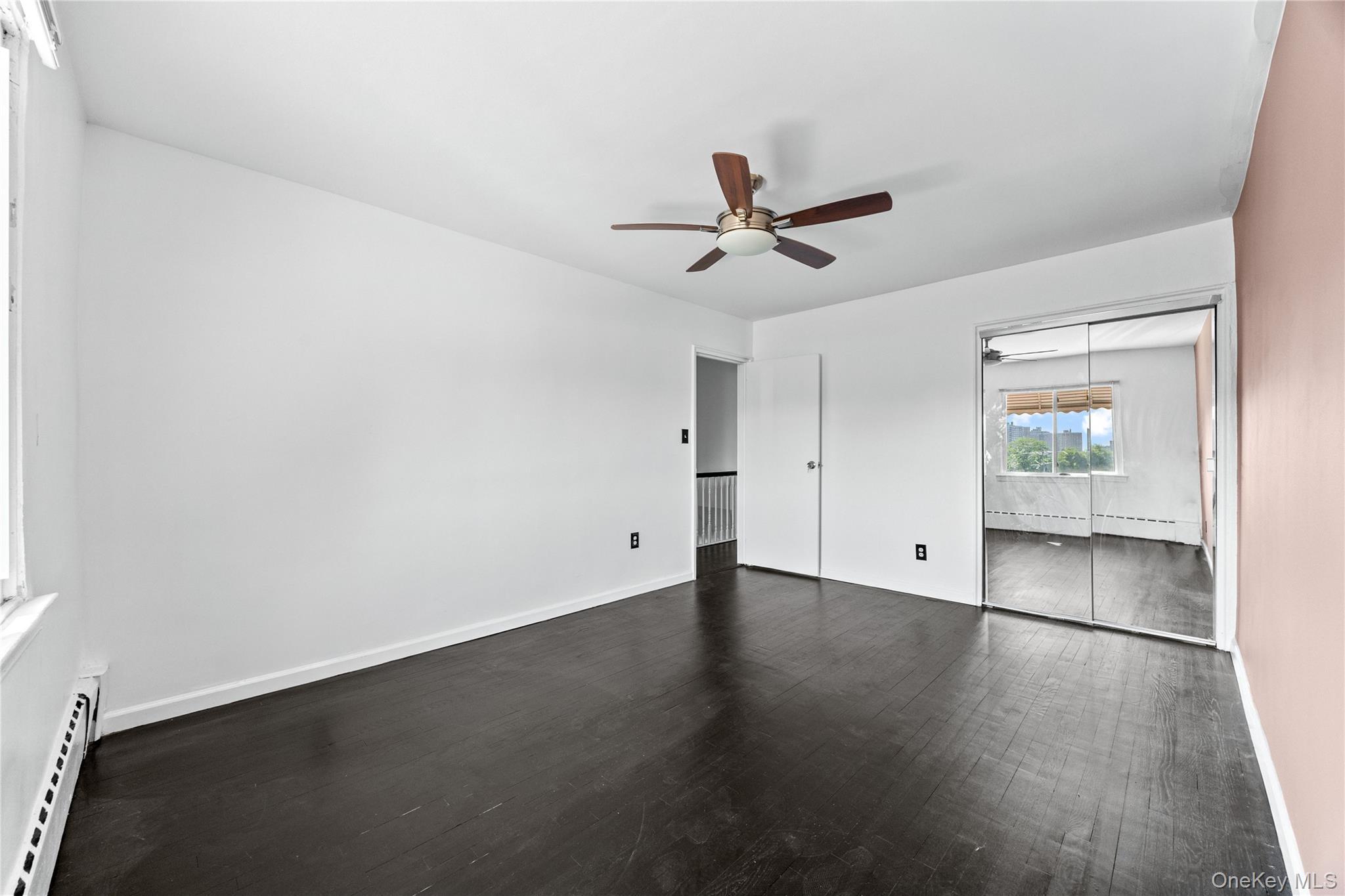 Single Family Tiemann Avenue Bronx, NY 10469, MLS-1031618-16