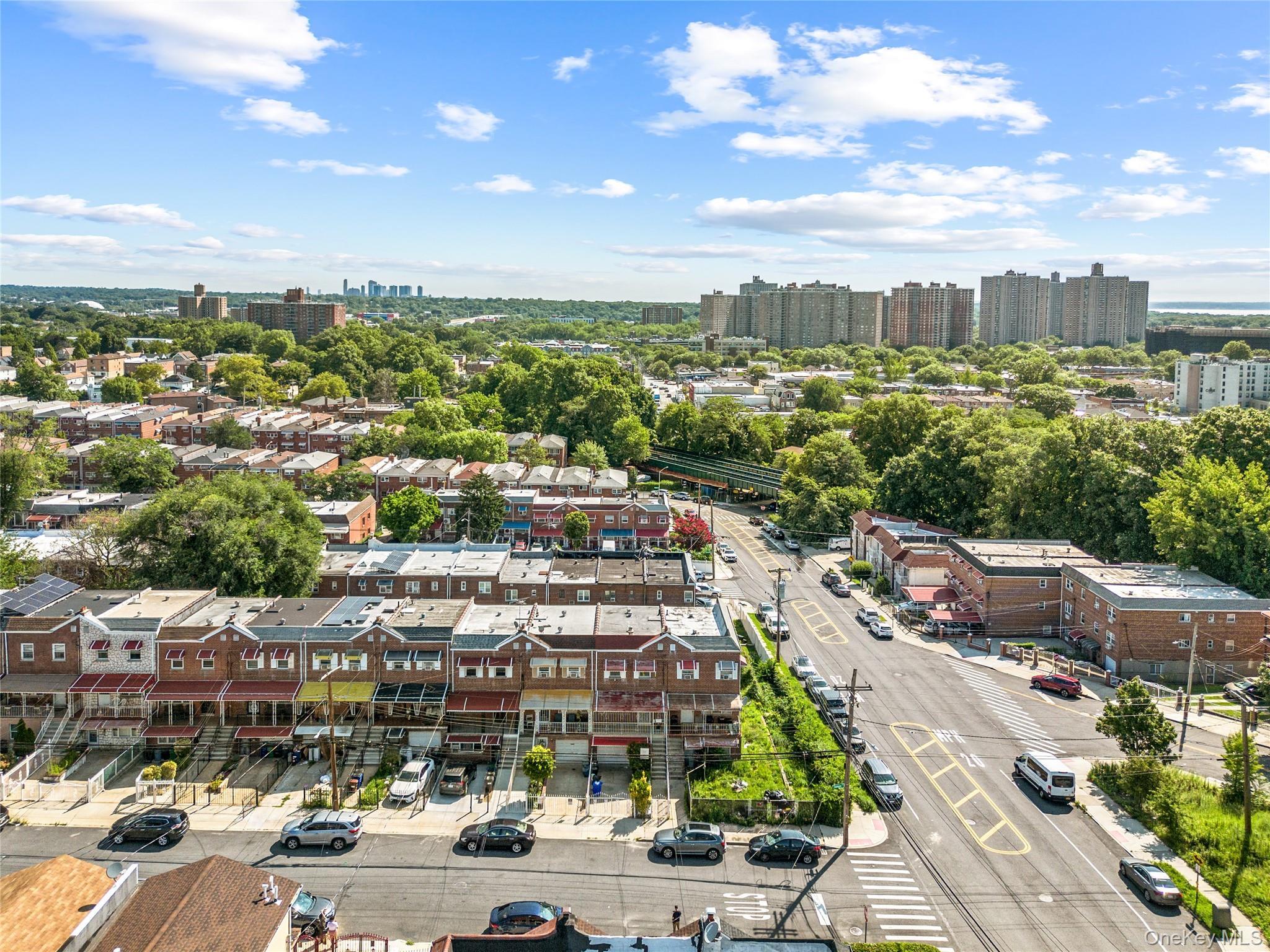 Single Family Tiemann Avenue Bronx, NY 10469, MLS-1031618-3