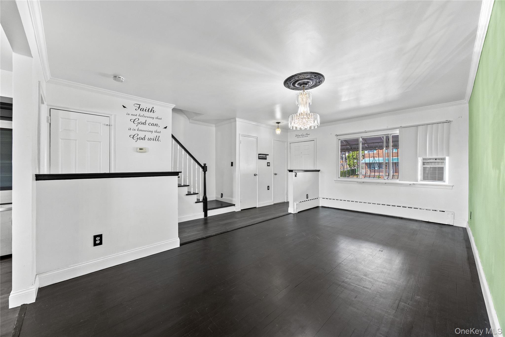Single Family Tiemann Avenue Bronx, NY 10469, MLS-1031618-8