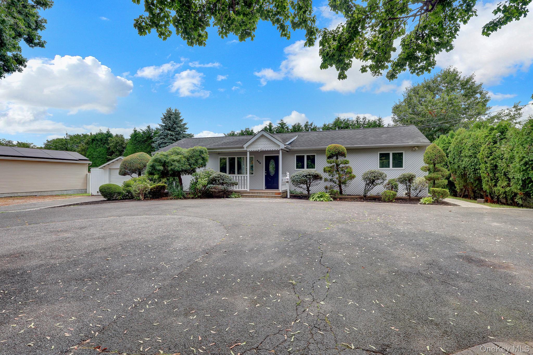 Single Family W 4th Street  Suffolk County, NY 11795, MLS-1031624-35
