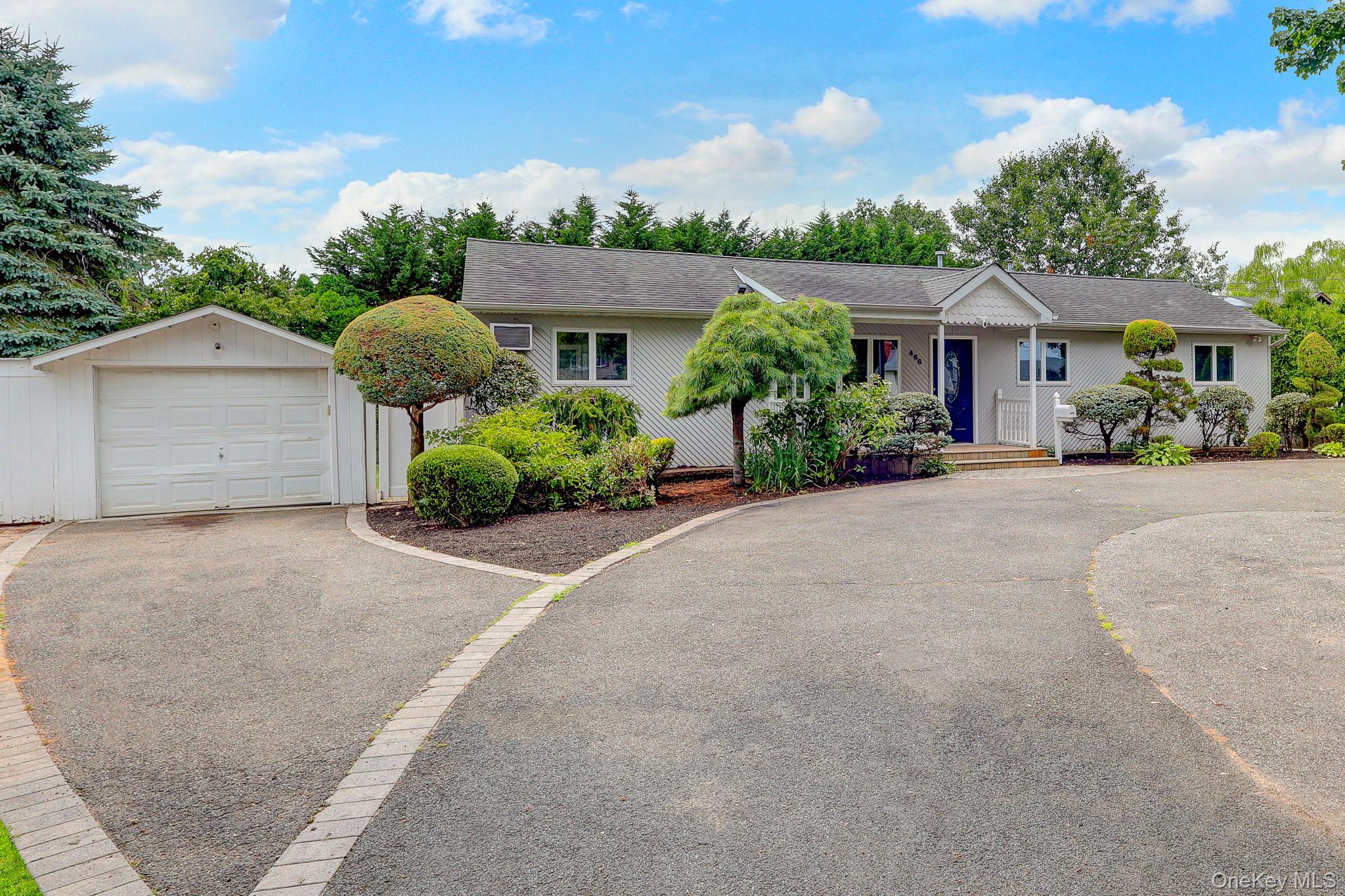Single Family W 4th Street  Suffolk County, NY 11795, MLS-1031624-4
