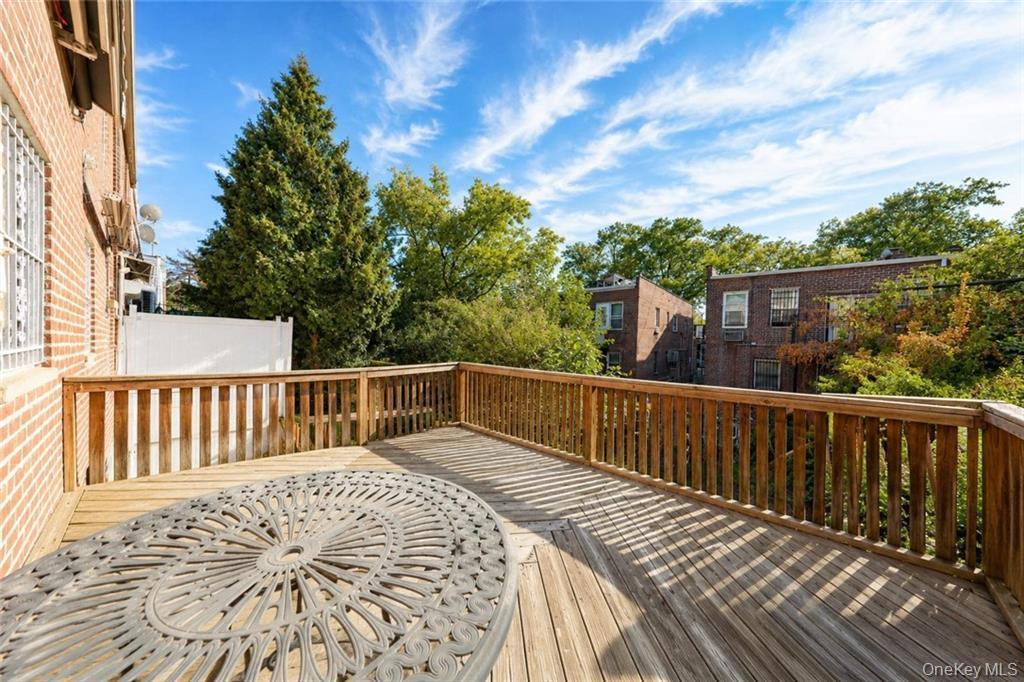 Single Family E 29th Street  Brooklyn, NY 11229, MLS-1031642-4