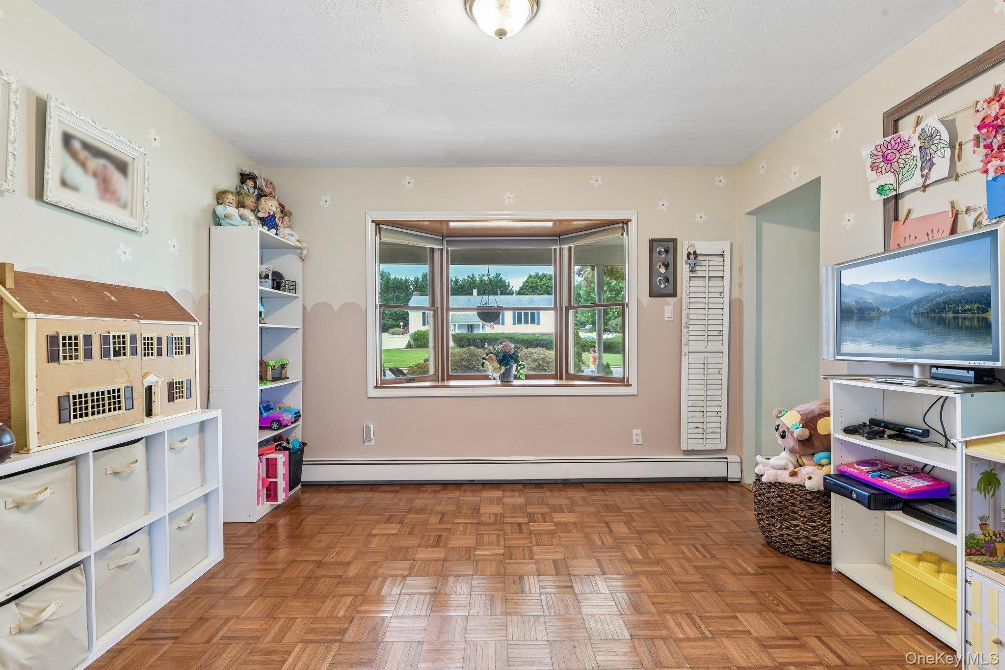 Single Family Manchester Lane Suffolk County, NY 11790, MLS-1031657-18