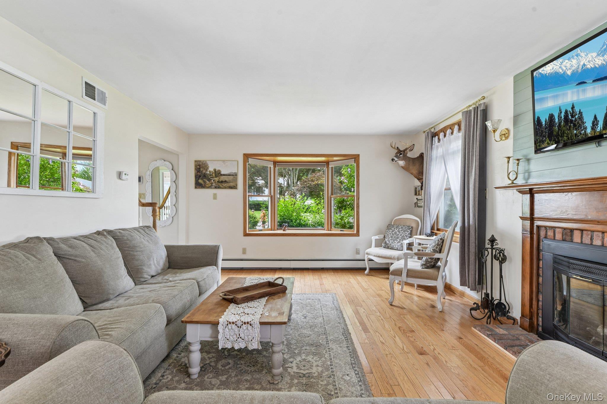 Single Family Manchester Lane Suffolk County, NY 11790, MLS-1031657-6