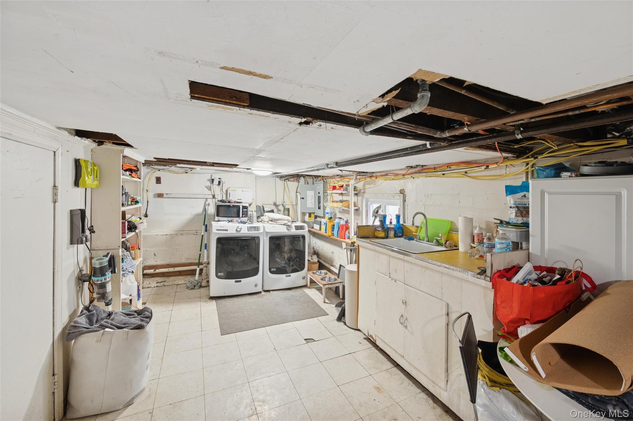 Single Family Traymore Boulevard  Nassau County, NY 11558, MLS-1031659-17