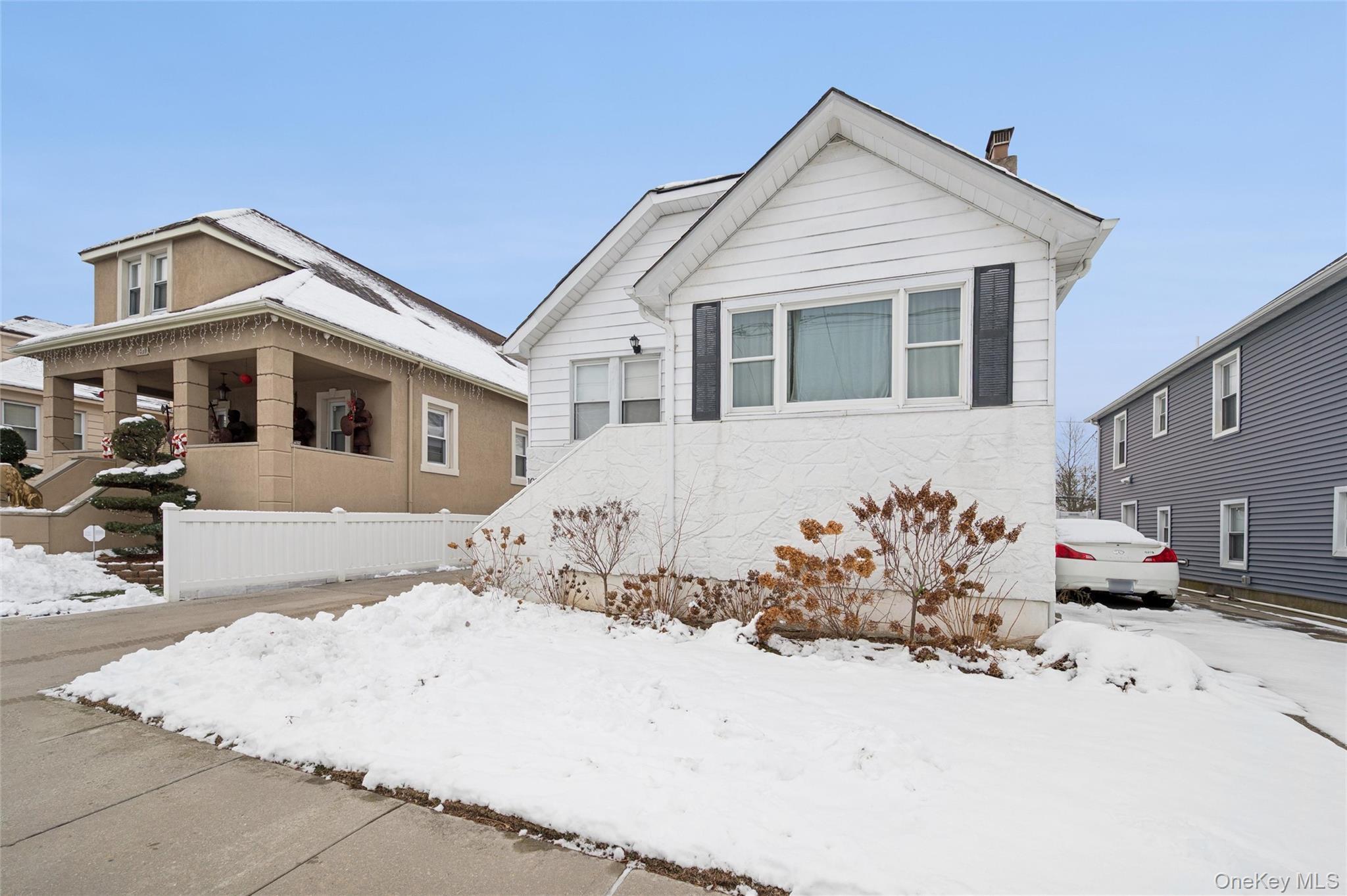Single Family Traymore Boulevard  Nassau County, NY 11558, MLS-1031659-2
