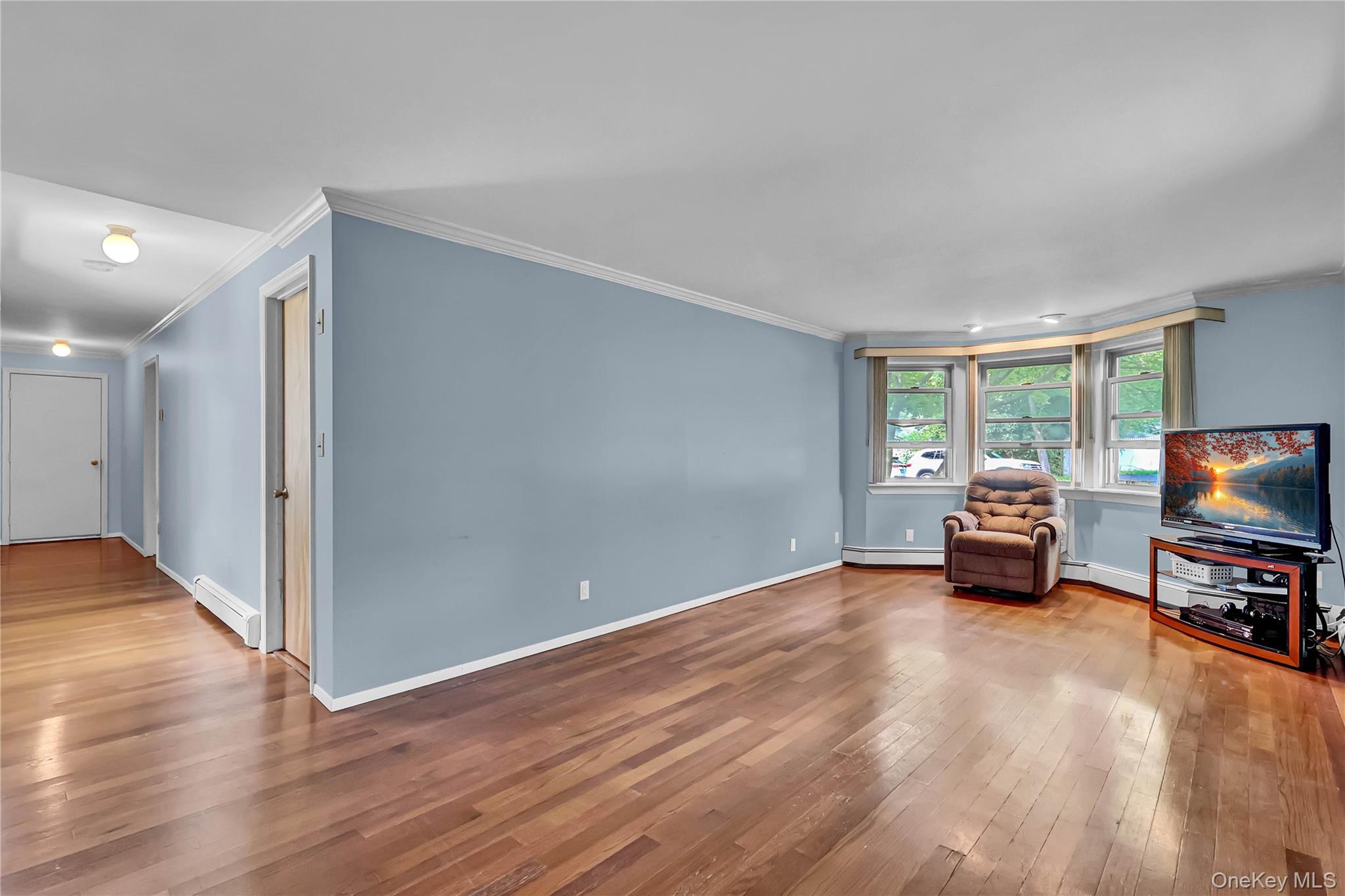 Single Family Broadway  Suffolk County, NY 11779, MLS-1031695-6
