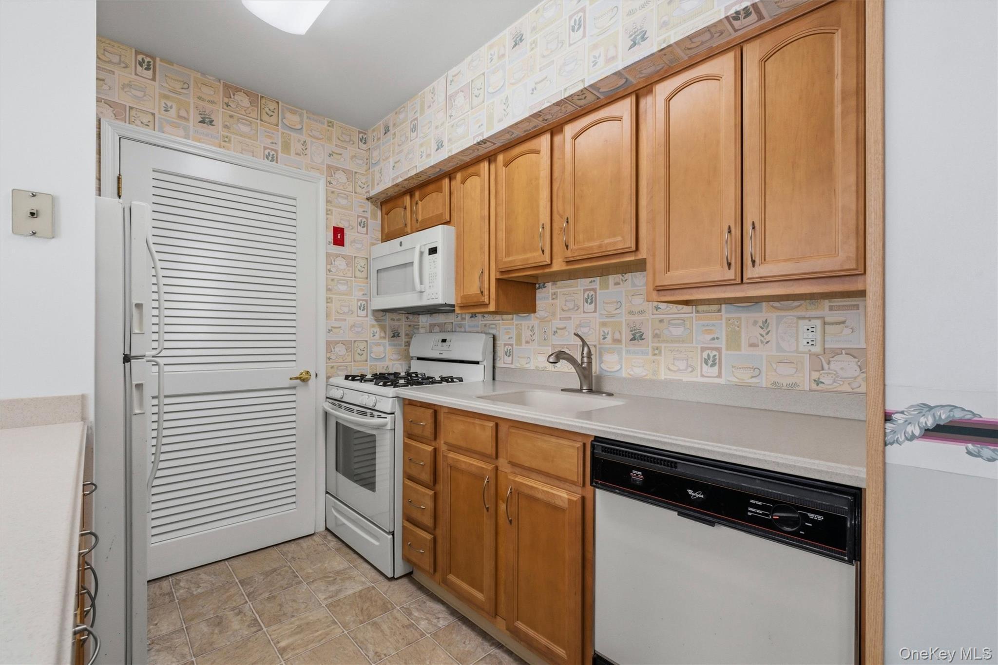 Single Family Washington Green  Orange County, NY 12553, MLS-1031728-14