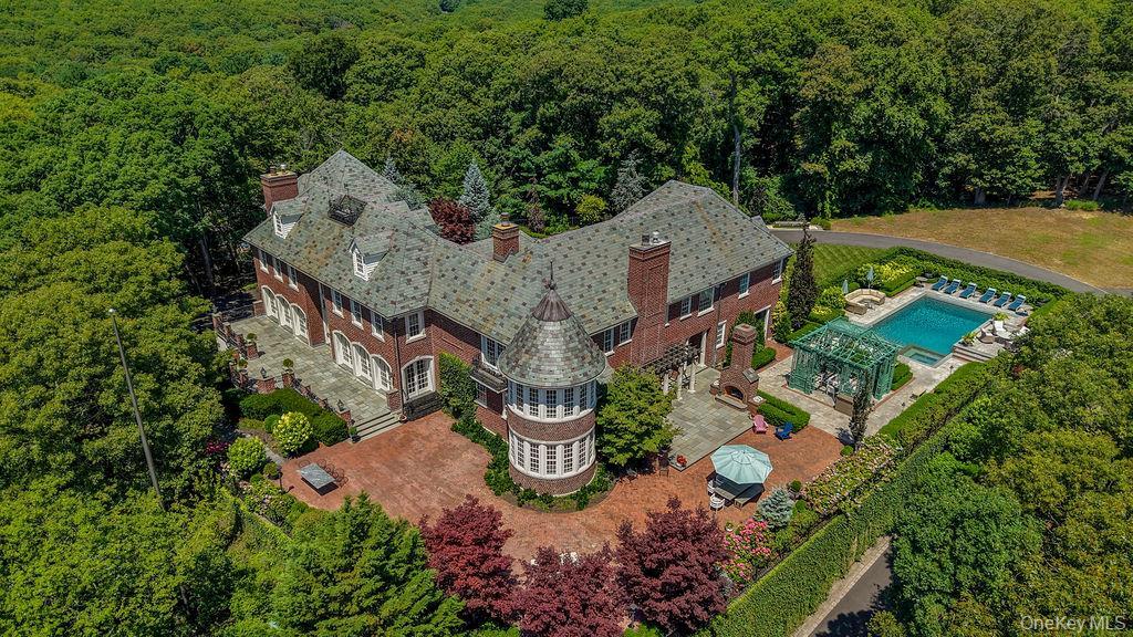 Single Family Gwynne Road  Suffolk County, NY 11747, MLS-1031747-5