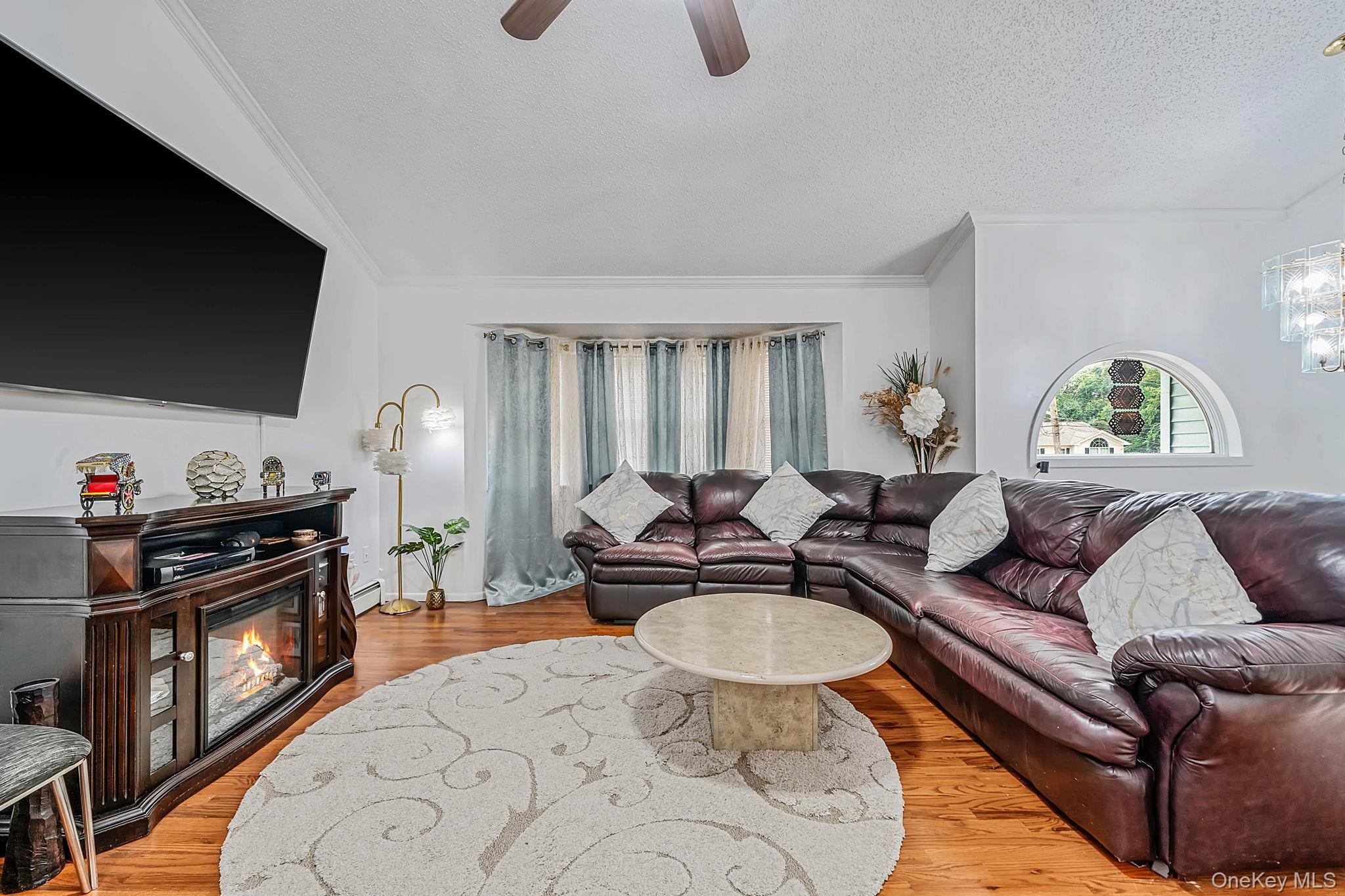 Single Family Cedar Oaks Avenue Suffolk County, NY 11738, MLS-1031748-12