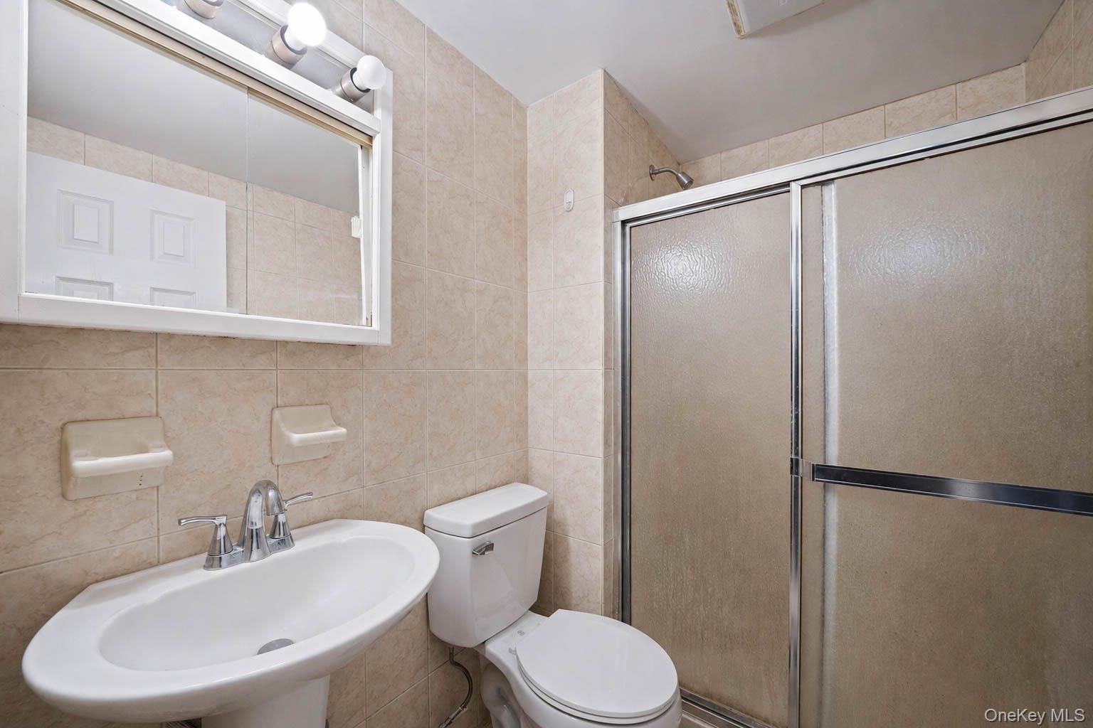 Single Family Cedar Oaks Avenue Suffolk County, NY 11738, MLS-1031748-30