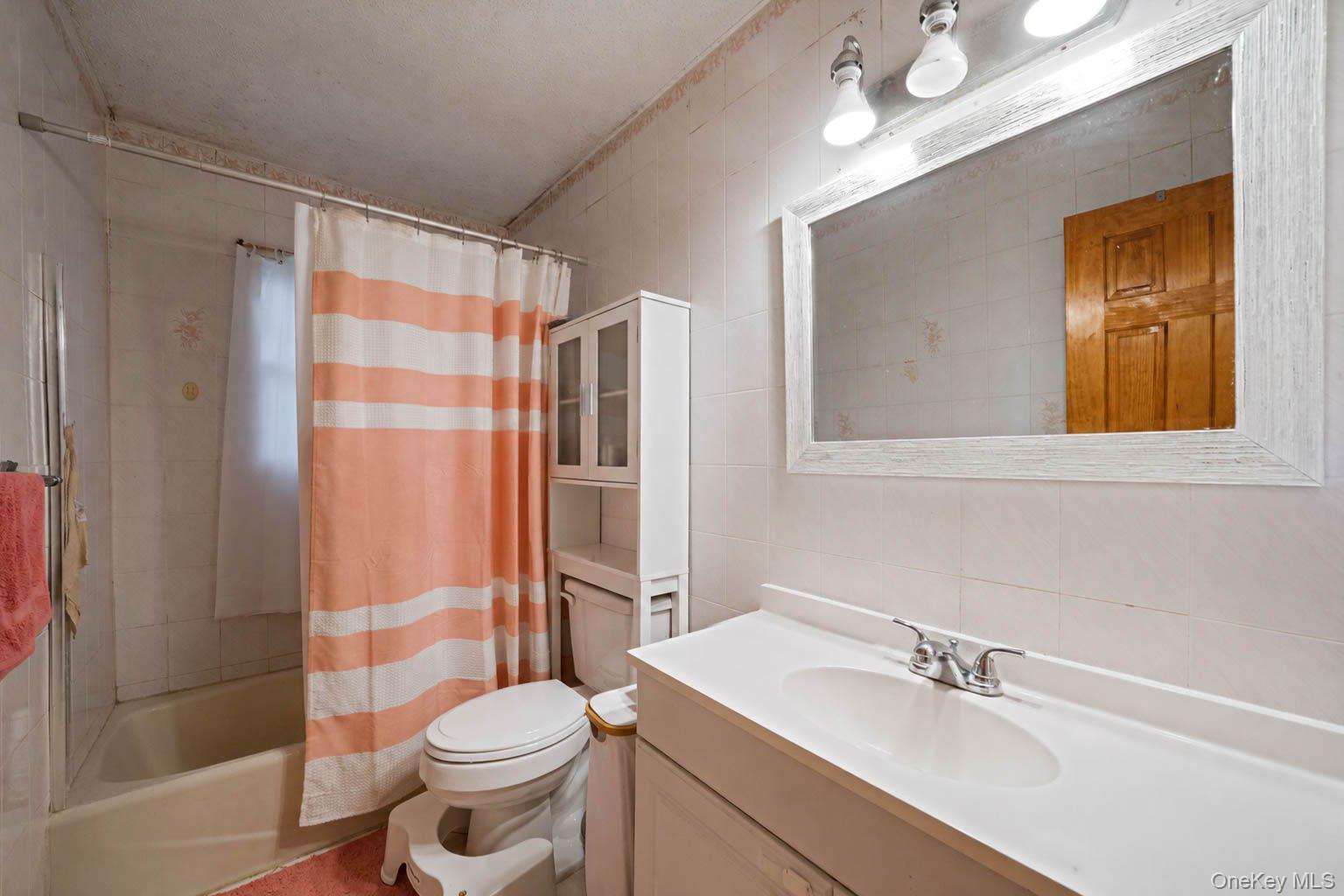 Single Family Cedar Oaks Avenue  Suffolk County, NY 11738, MLS-1031748-37