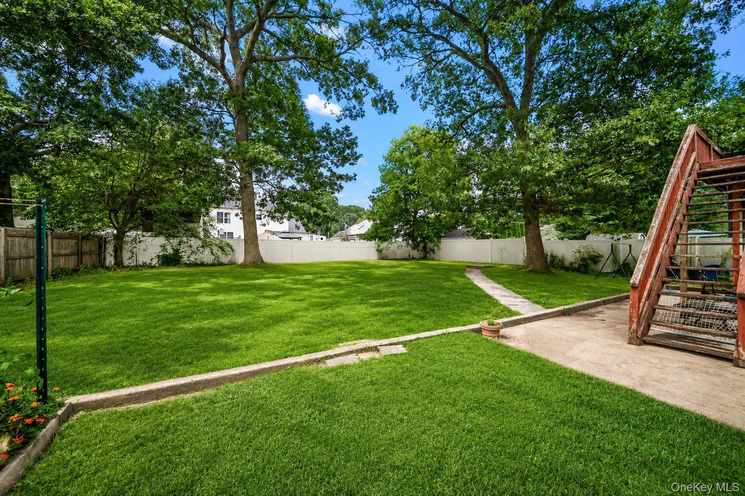 Single Family Cedar Oaks Avenue Suffolk County, NY 11738, MLS-1031748-7