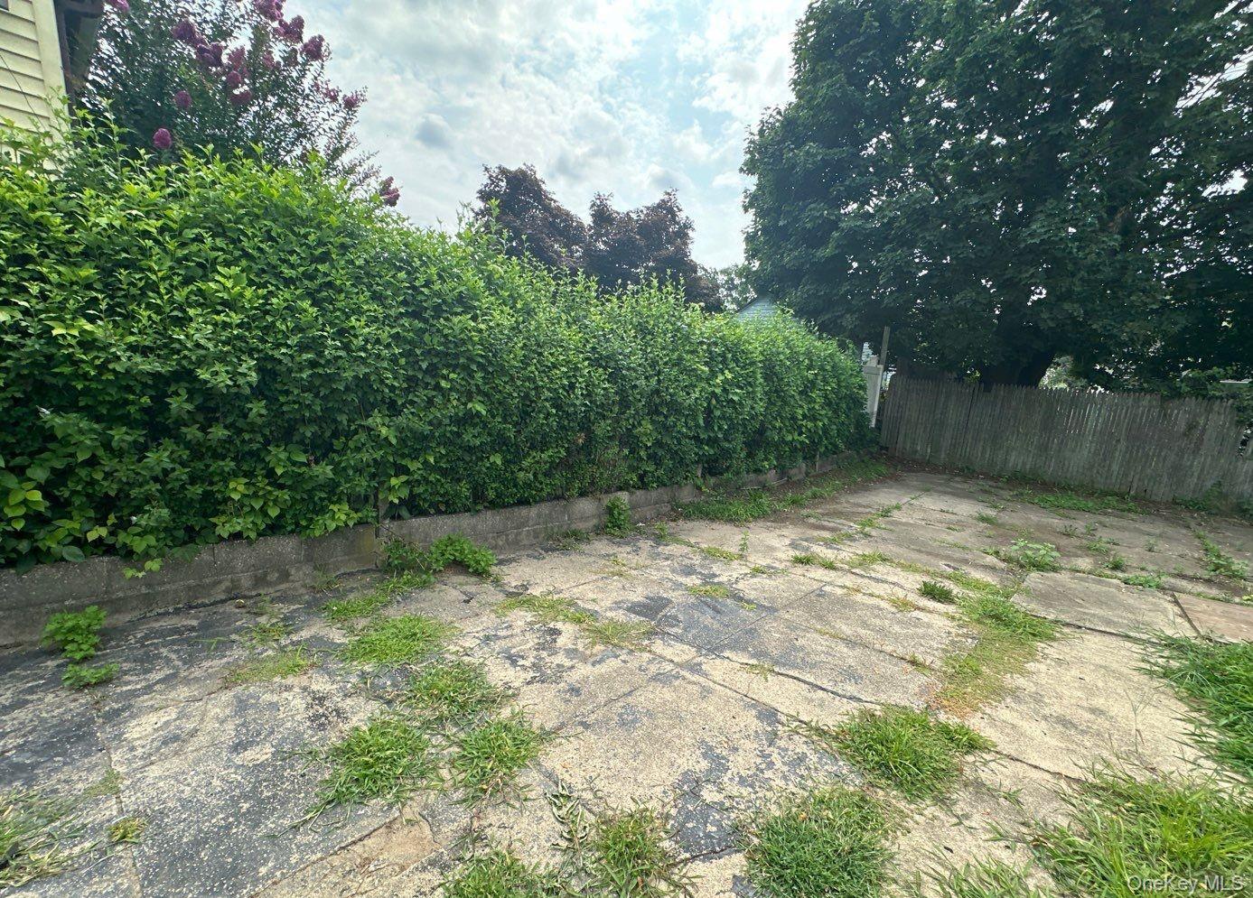 Single Family E 3rd Street  Suffolk County, NY 11746, MLS-1031809-18