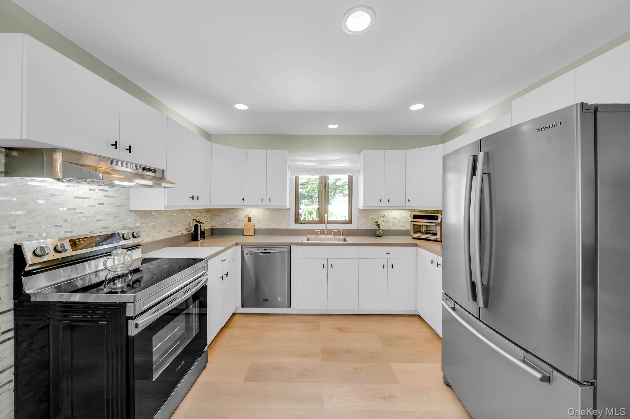 Single Family Old Town Road  Suffolk County, NY 11727, MLS-1031816-12