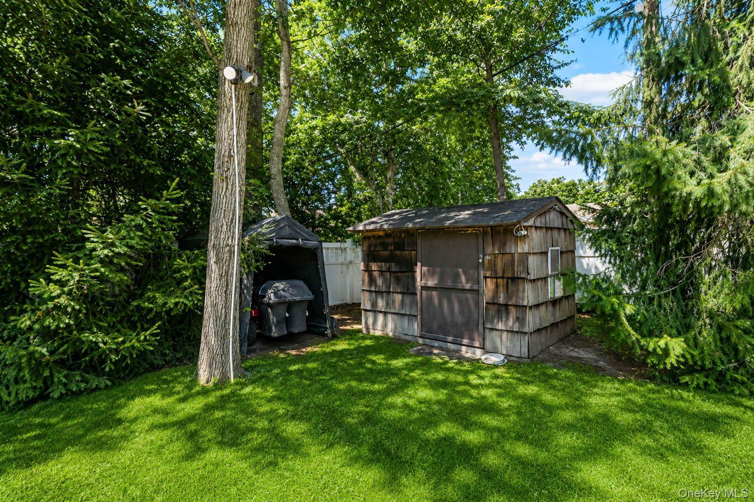 Single Family Old Town Road  Suffolk County, NY 11727, MLS-1031816-30