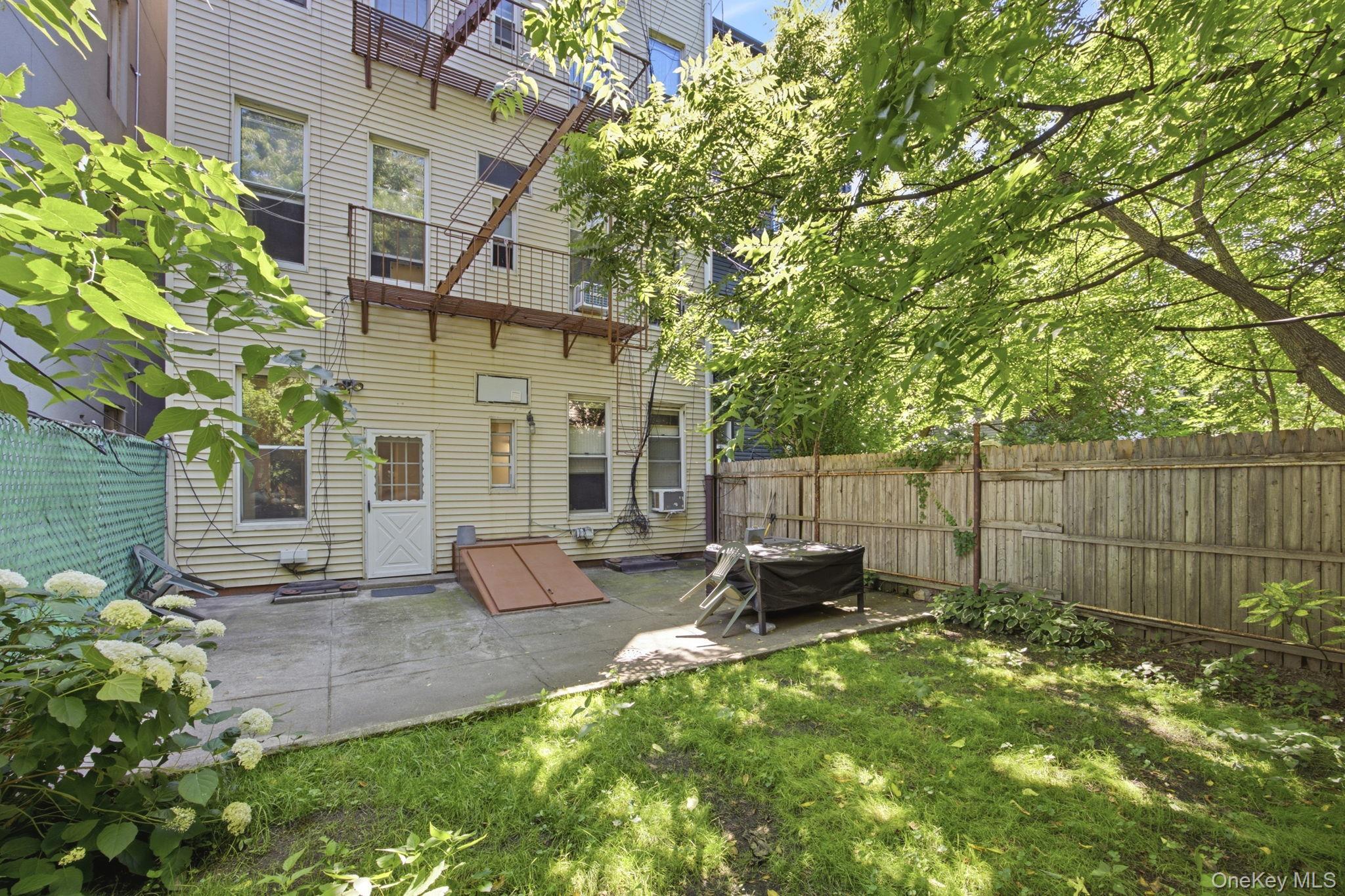 Single Family Eckford Street Brooklyn, NY 11222, MLS-1031822-27