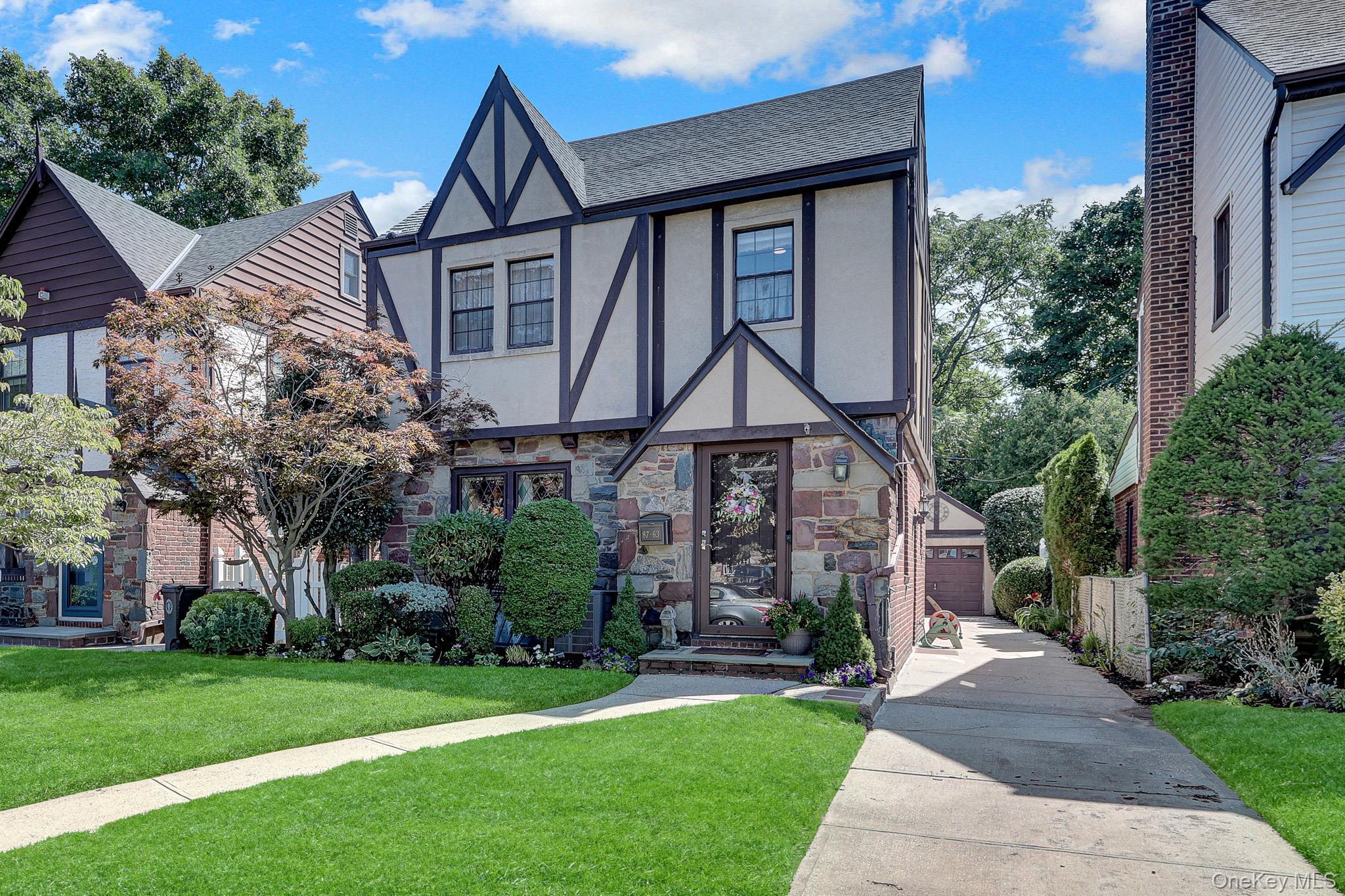 Single Family 253rd Street Queens, NY 11426, MLS-1031823-2