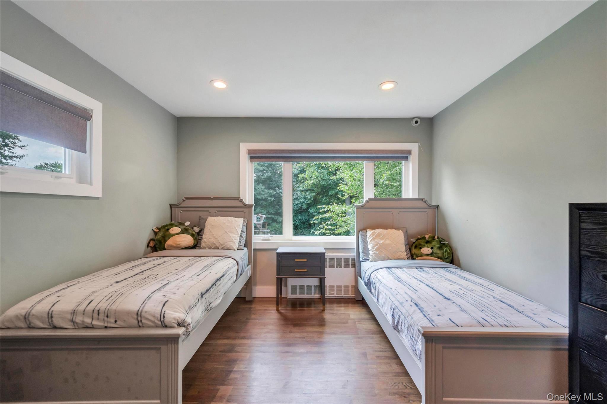 Single Family Hicks Lane  Nassau County, NY 11024, MLS-1031832-16