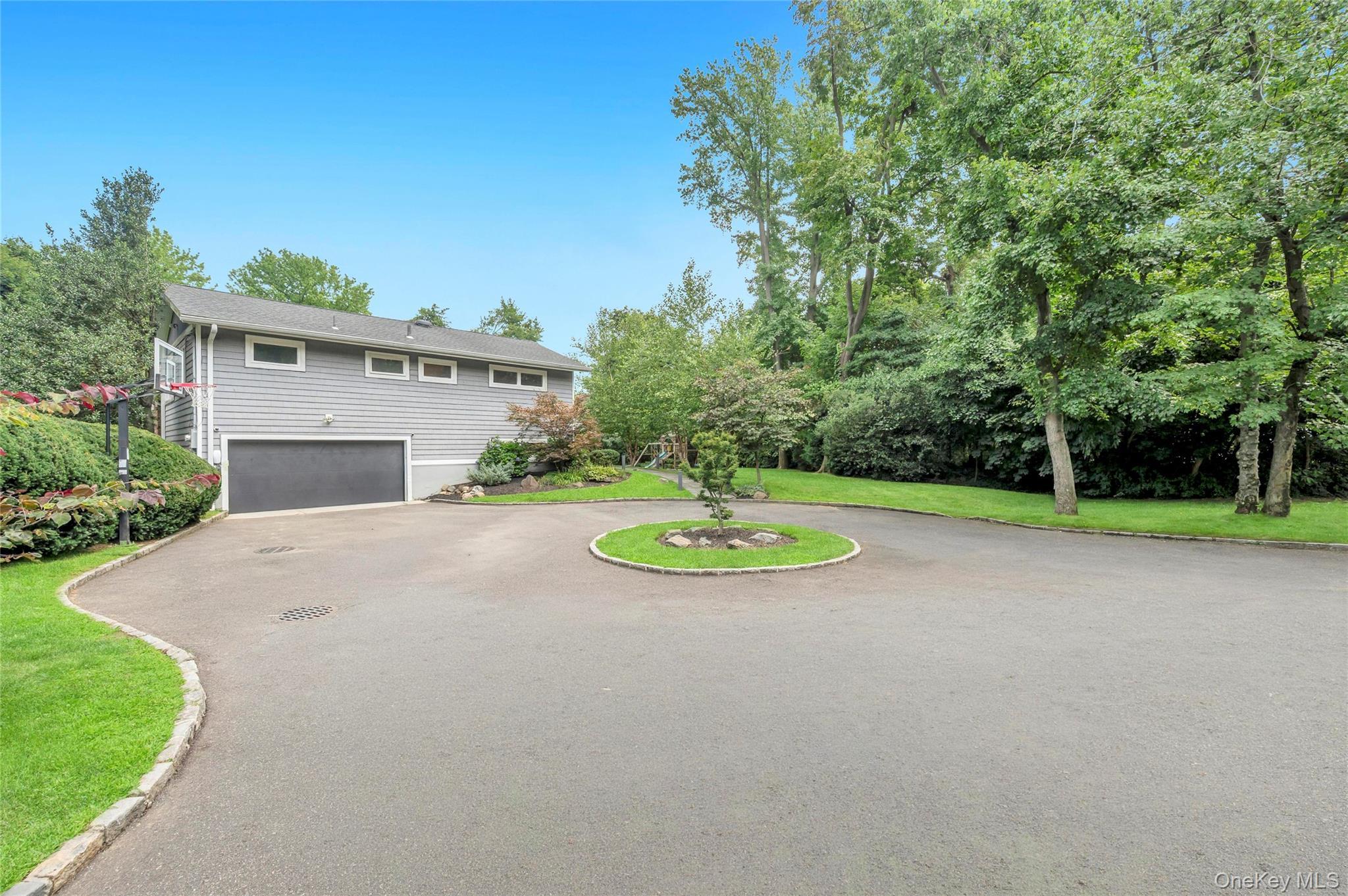 Single Family Hicks Lane  Nassau County, NY 11024, MLS-1031832-28