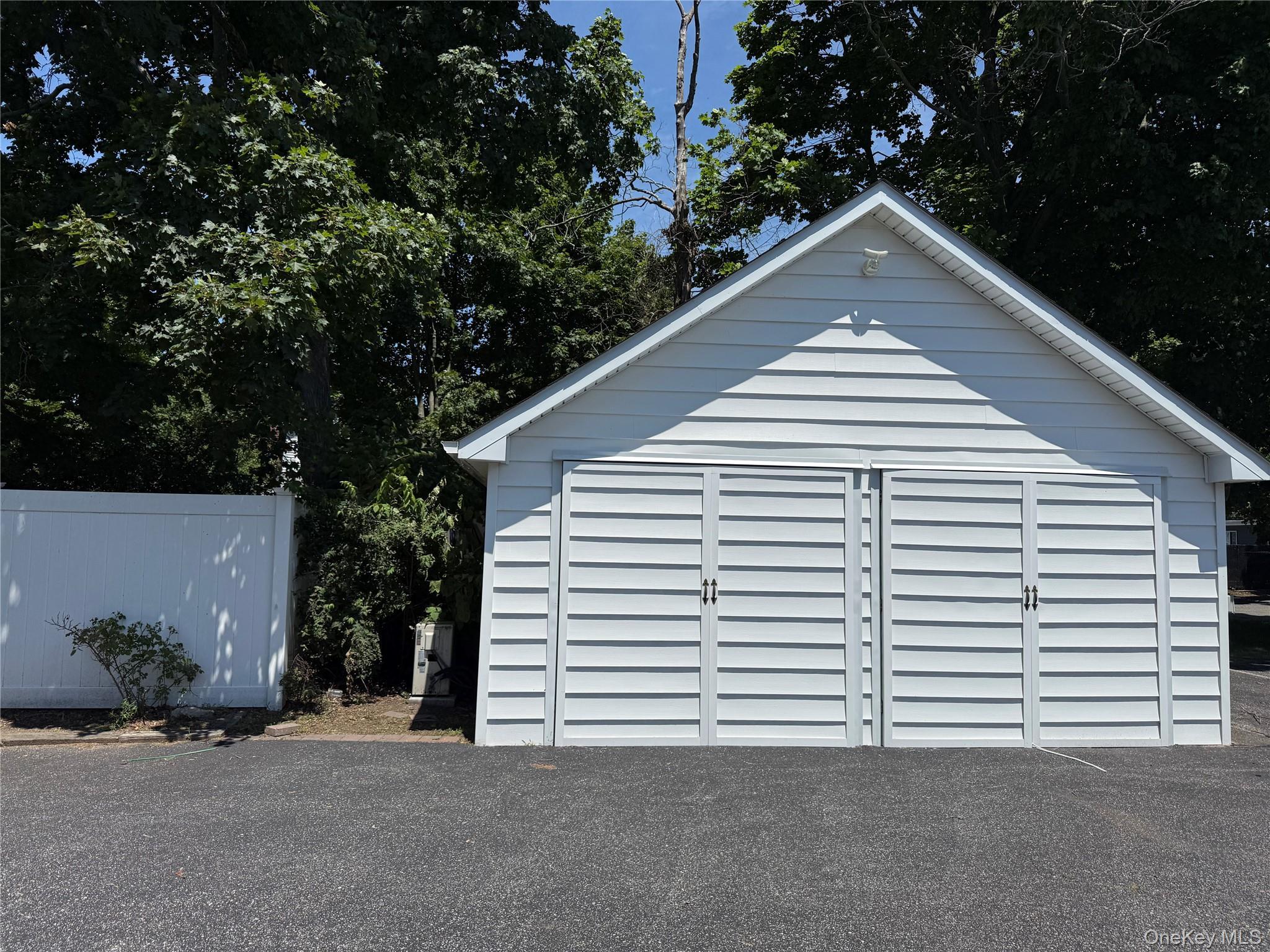 Single Family N Ocean Avenue Suffolk County, NY 11772, MLS-1031847-25