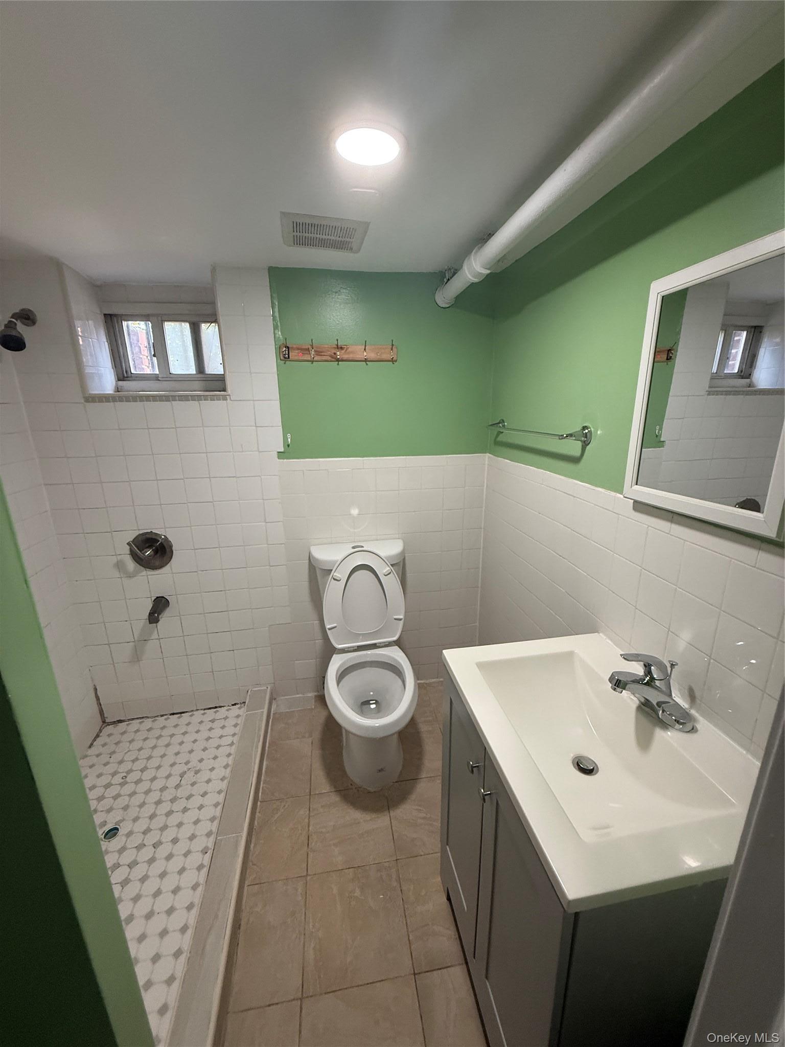 Single Family 89th Avenue  Queens, NY 11432, MLS-1031851-18