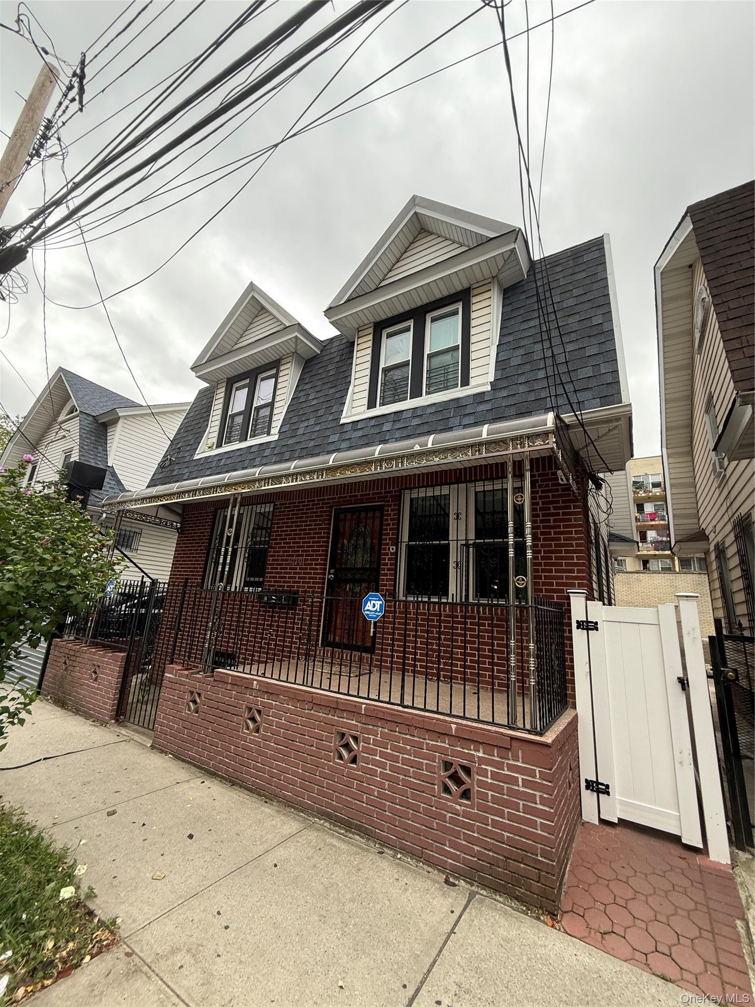 Single Family 89th Avenue  Queens, NY 11432, MLS-1031851-2