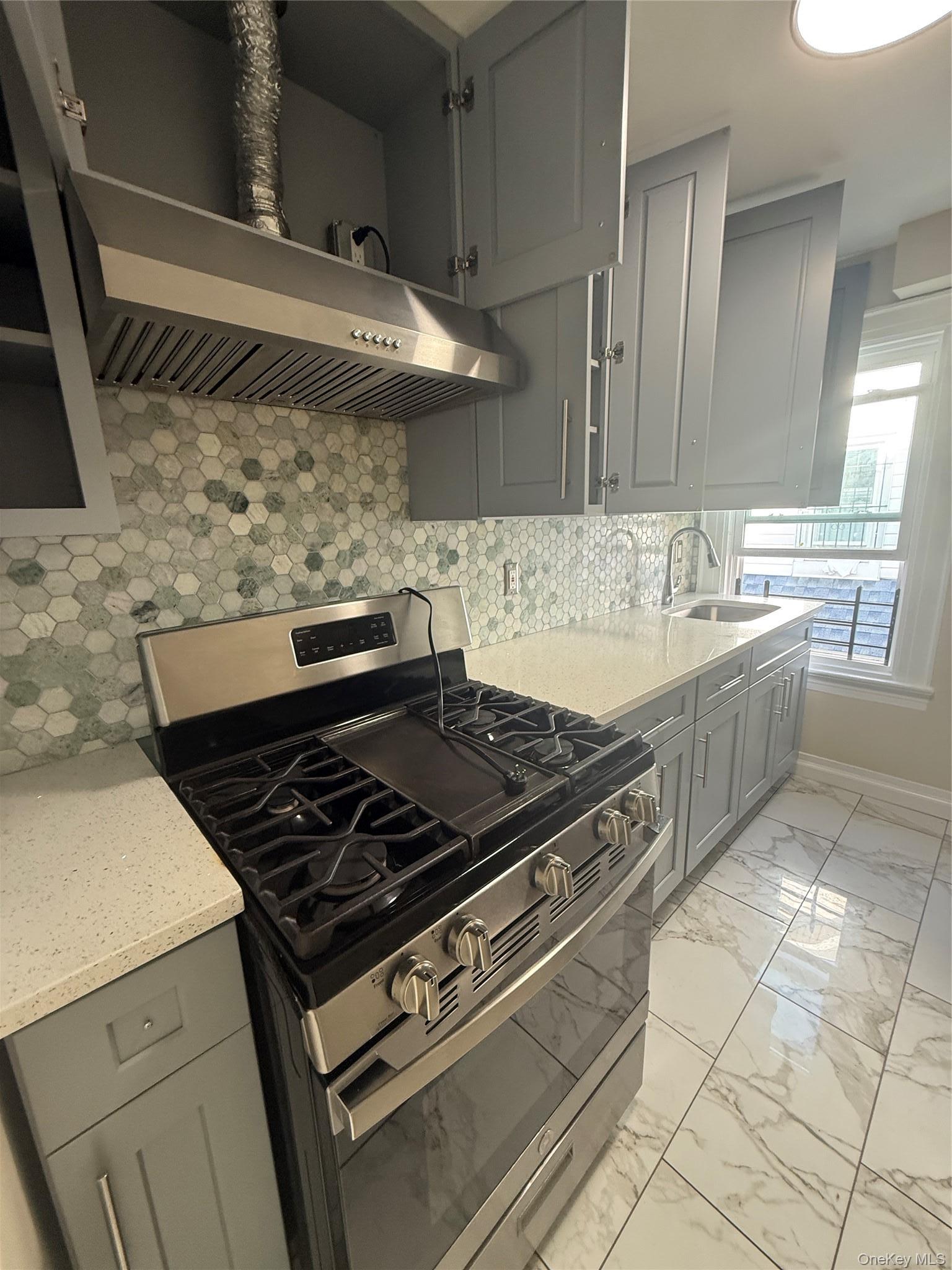 Single Family 89th Avenue  Queens, NY 11432, MLS-1031851-9