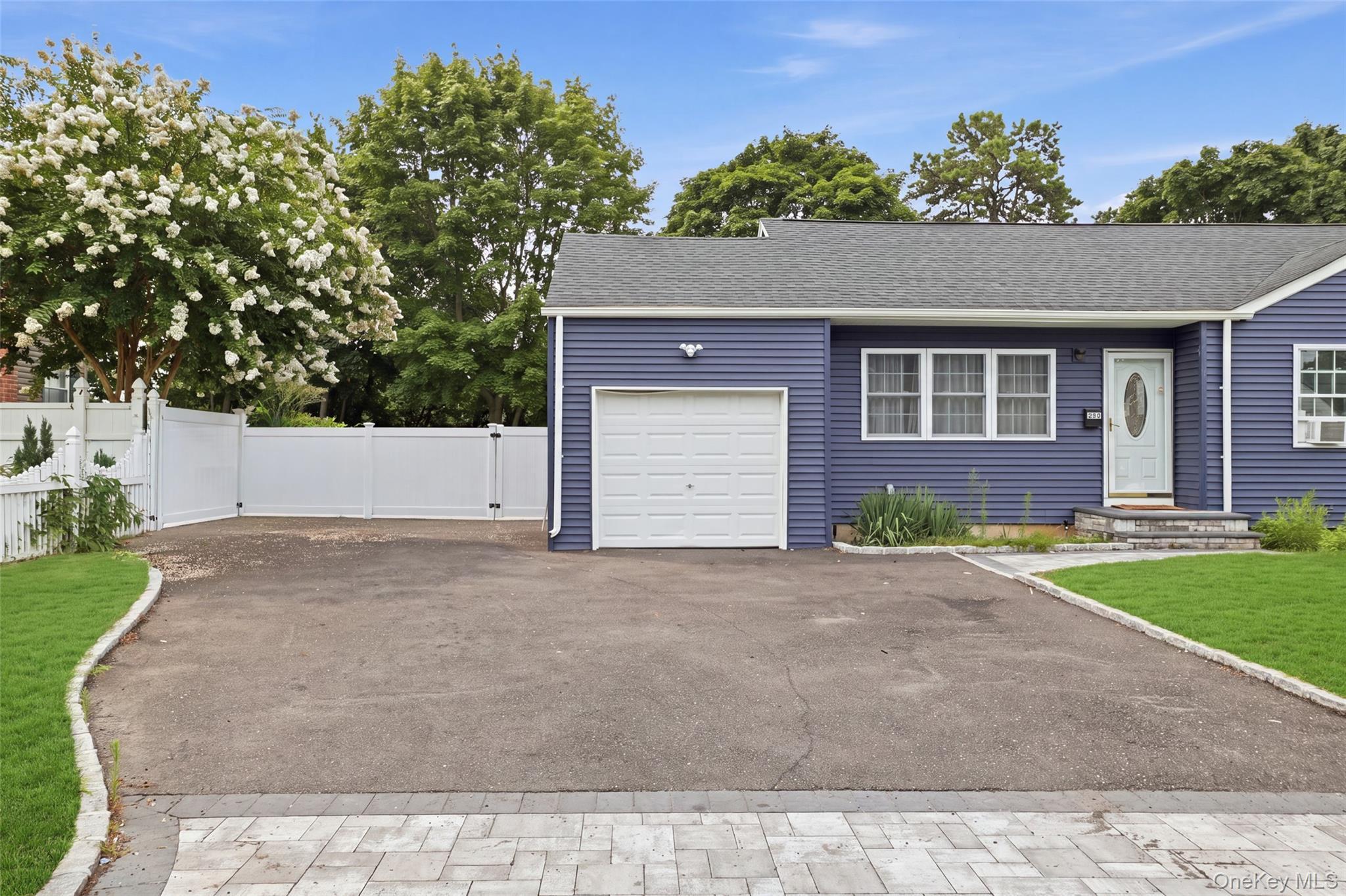 Single Family Hancock Street  Suffolk County, NY 11717, MLS-1031860-3