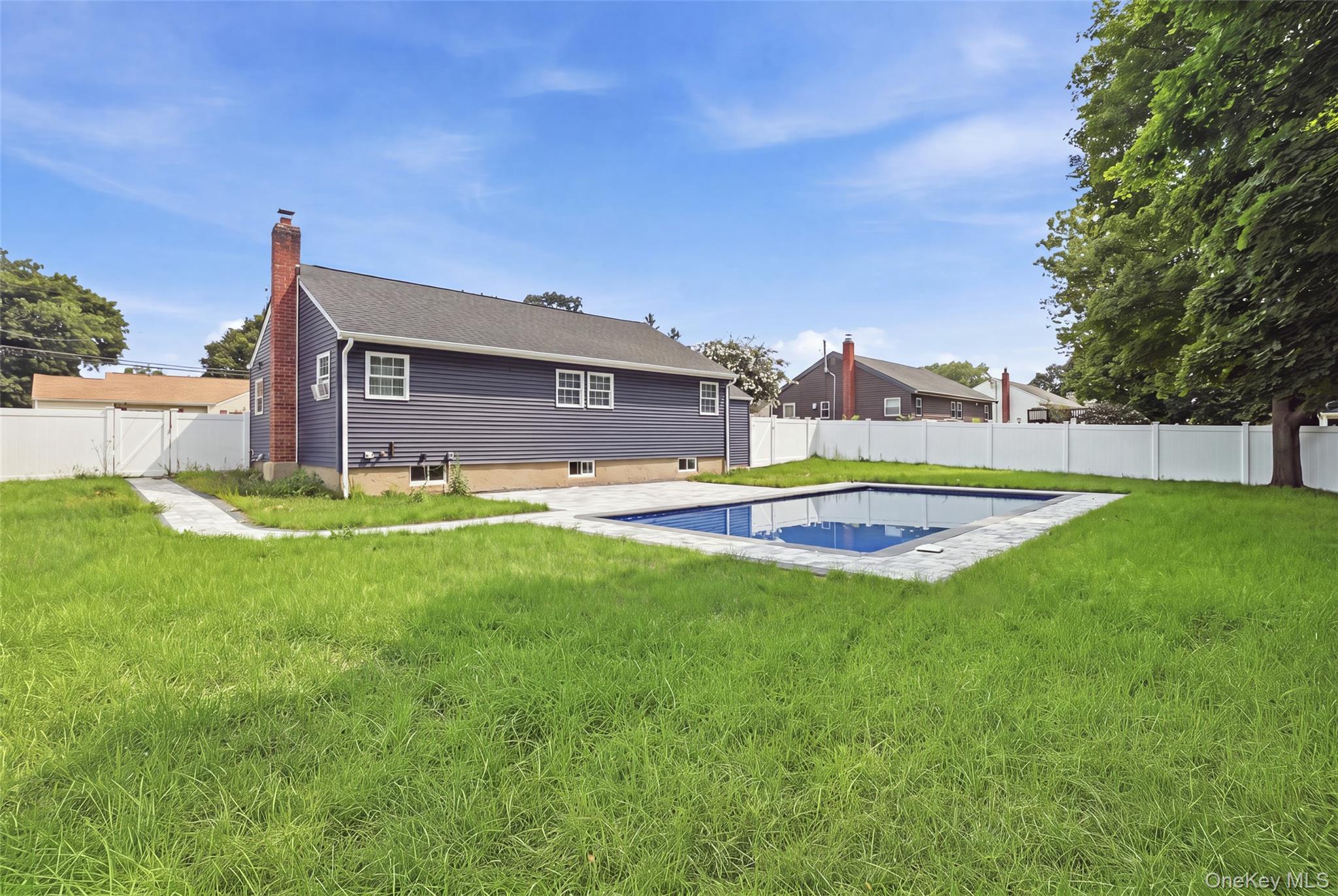 Single Family Hancock Street  Suffolk County, NY 11717, MLS-1031860-32