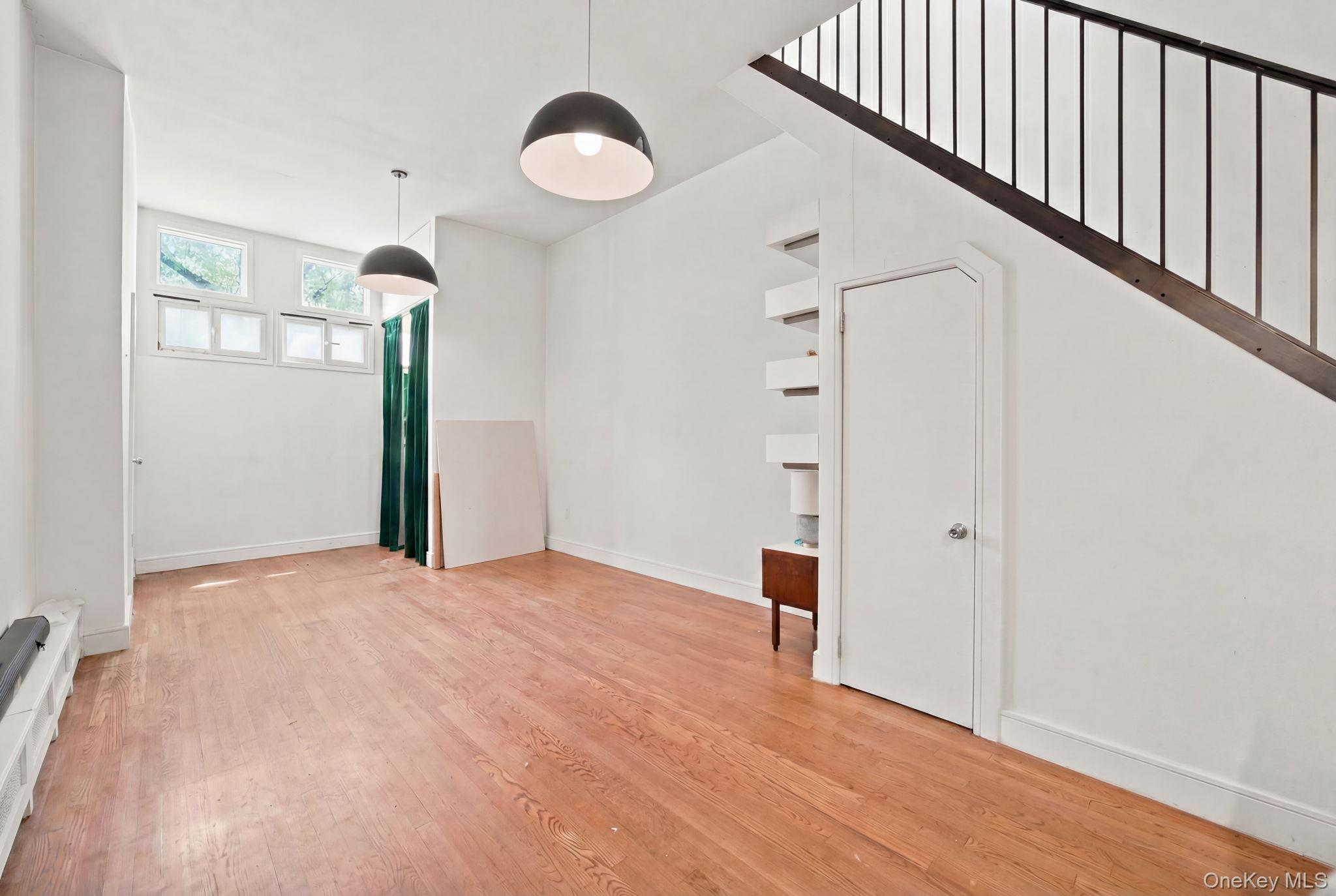 Single Family Graham Avenue  Brooklyn, NY 11206, MLS-1031867-2