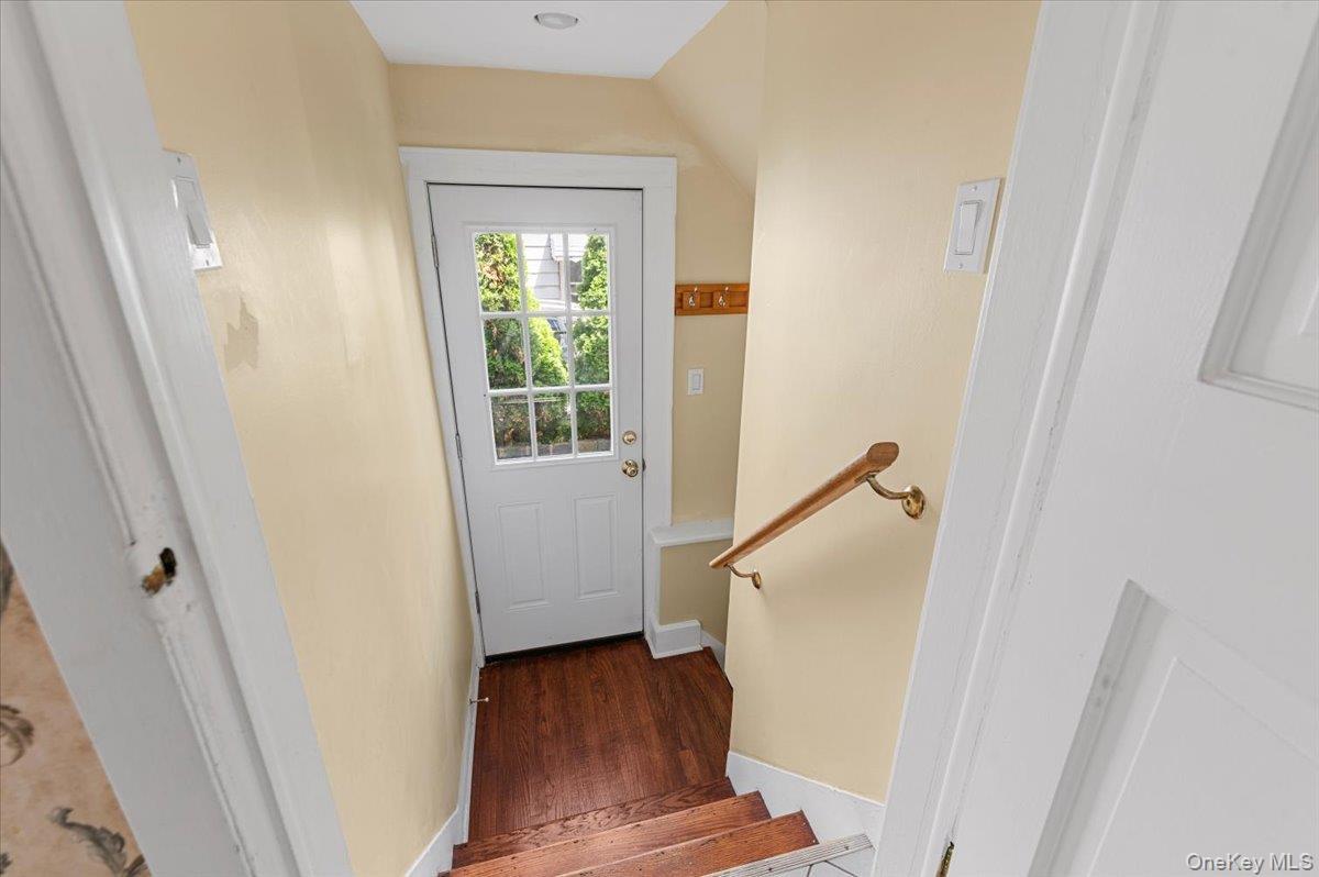 Single Family Cypress Avenue  Nassau County, NY 11050, MLS-1031880-26