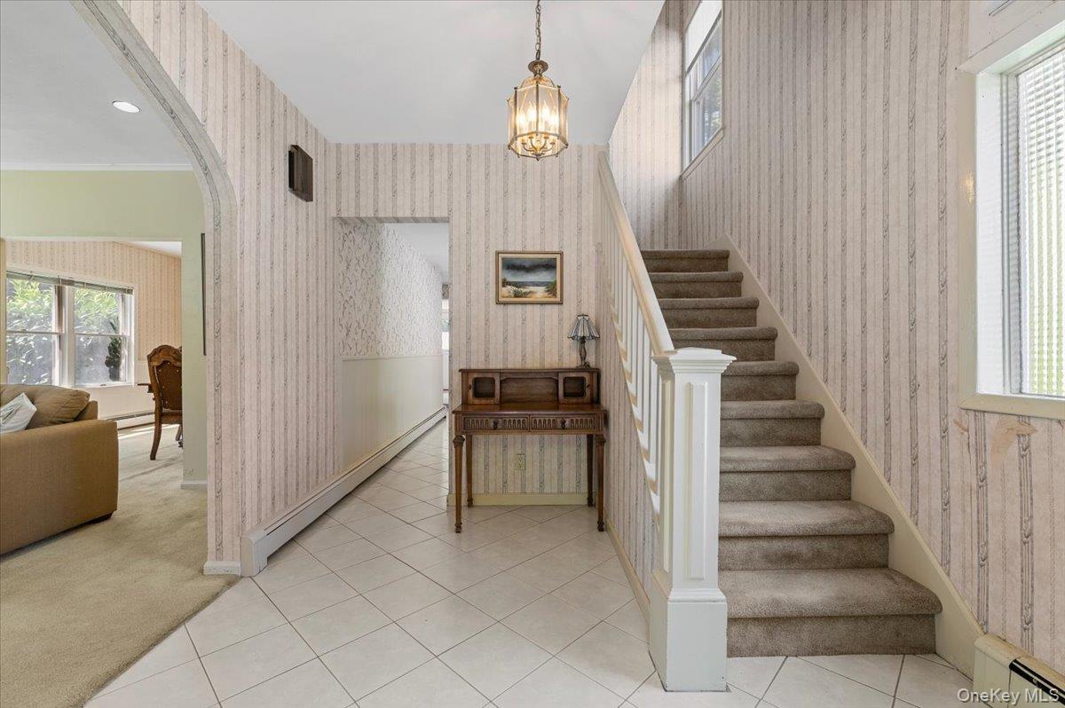 Single Family Cypress Avenue  Nassau County, NY 11050, MLS-1031880-6
