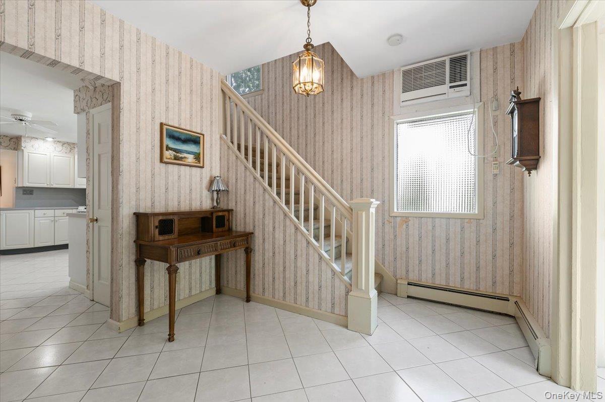 Single Family Cypress Avenue  Nassau County, NY 11050, MLS-1031880-7