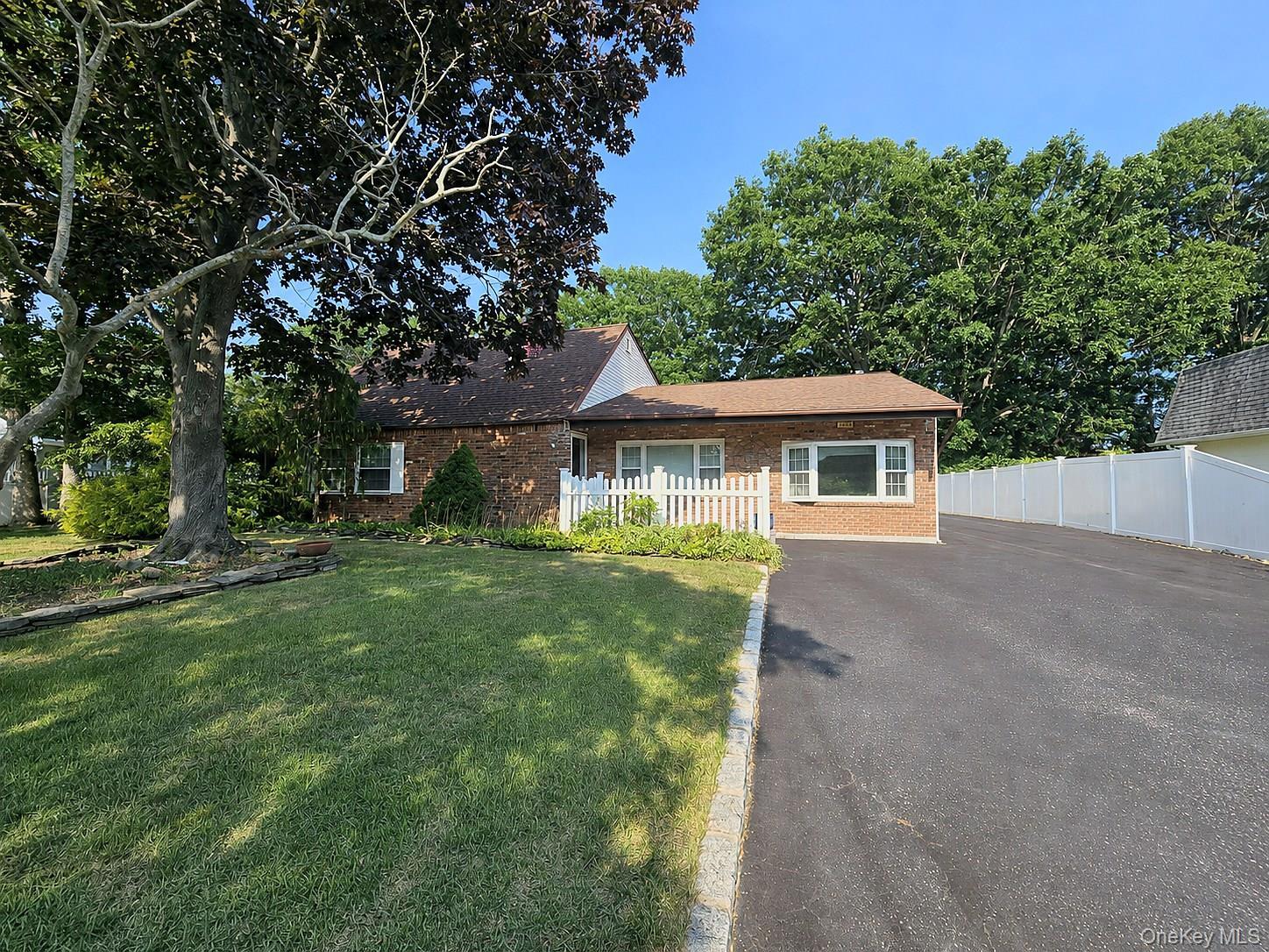 Single Family Meyer Lane  Suffolk County, NY 11763, MLS-1031881-2