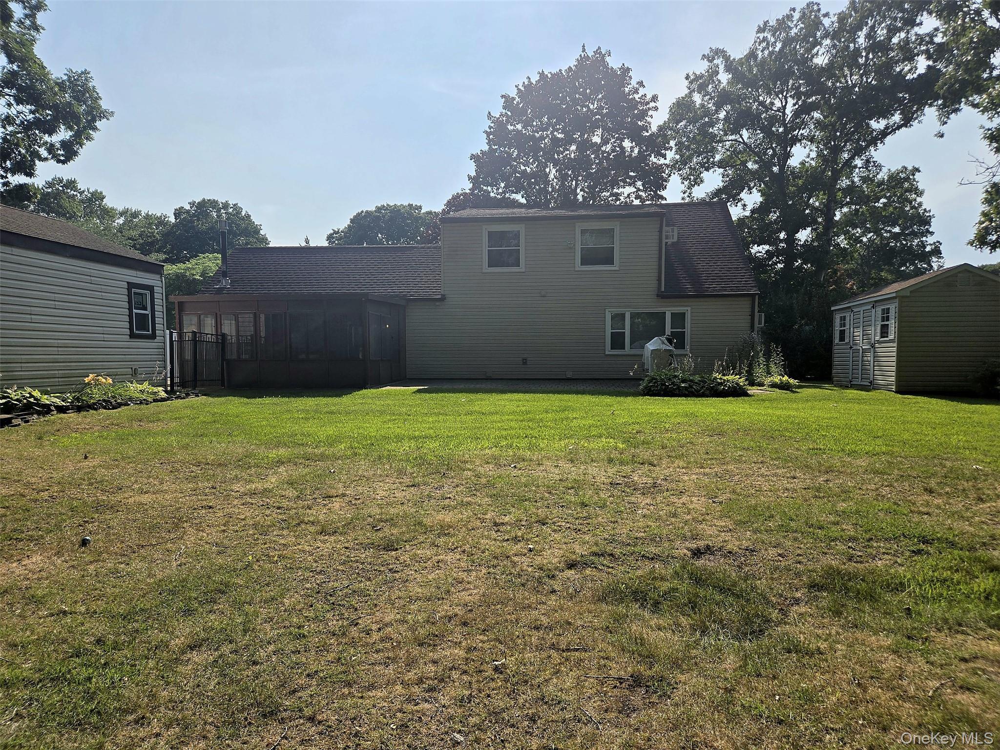 Single Family Meyer Lane  Suffolk County, NY 11763, MLS-1031881-5