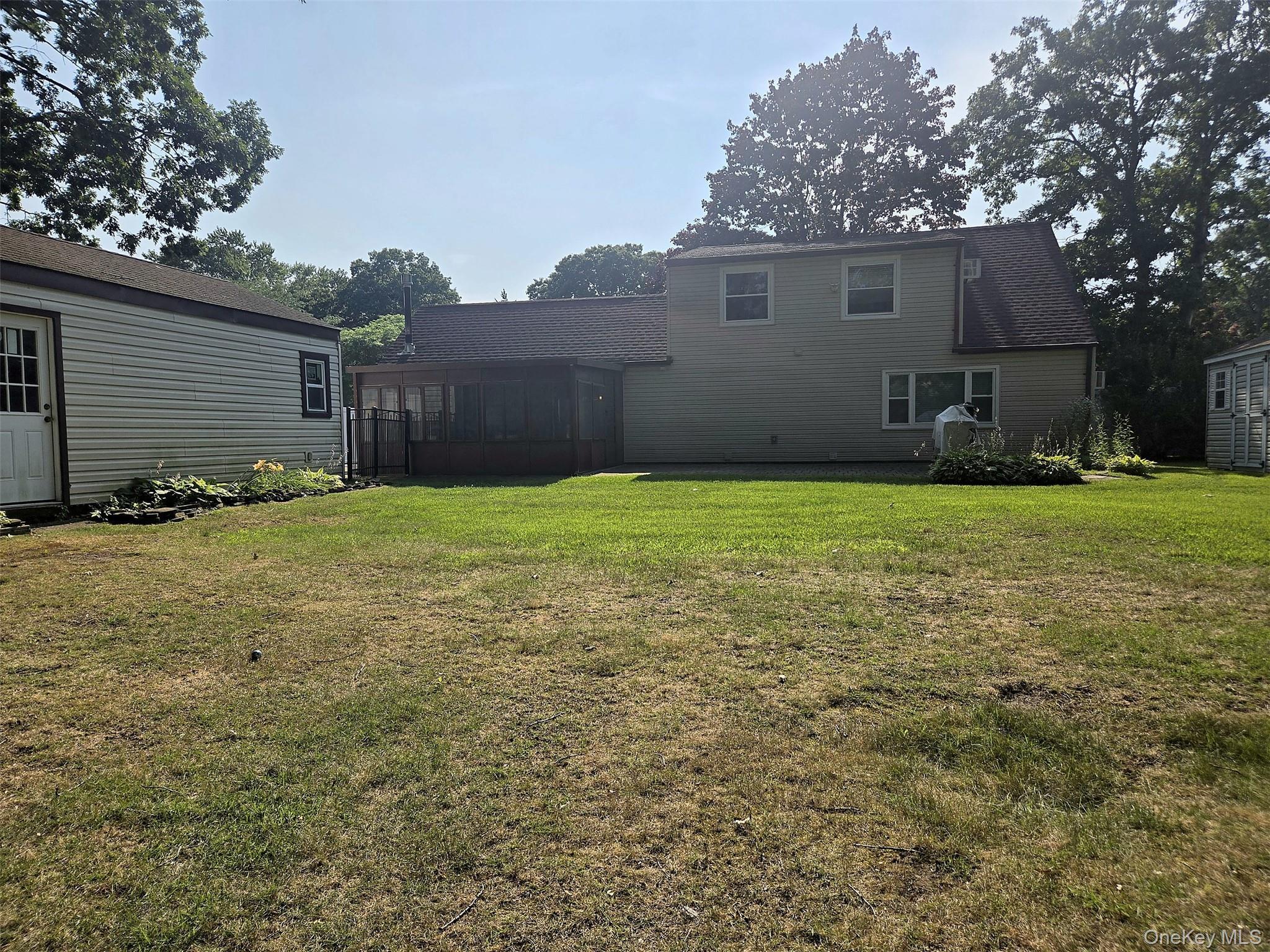 Single Family Meyer Lane  Suffolk County, NY 11763, MLS-1031881-6