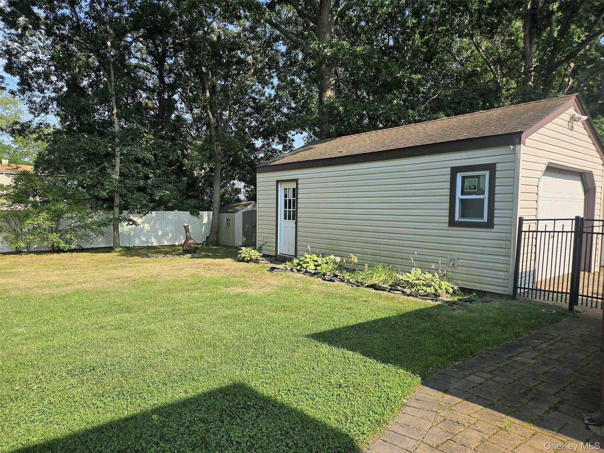 Single Family Meyer Lane  Suffolk County, NY 11763, MLS-1031881-7