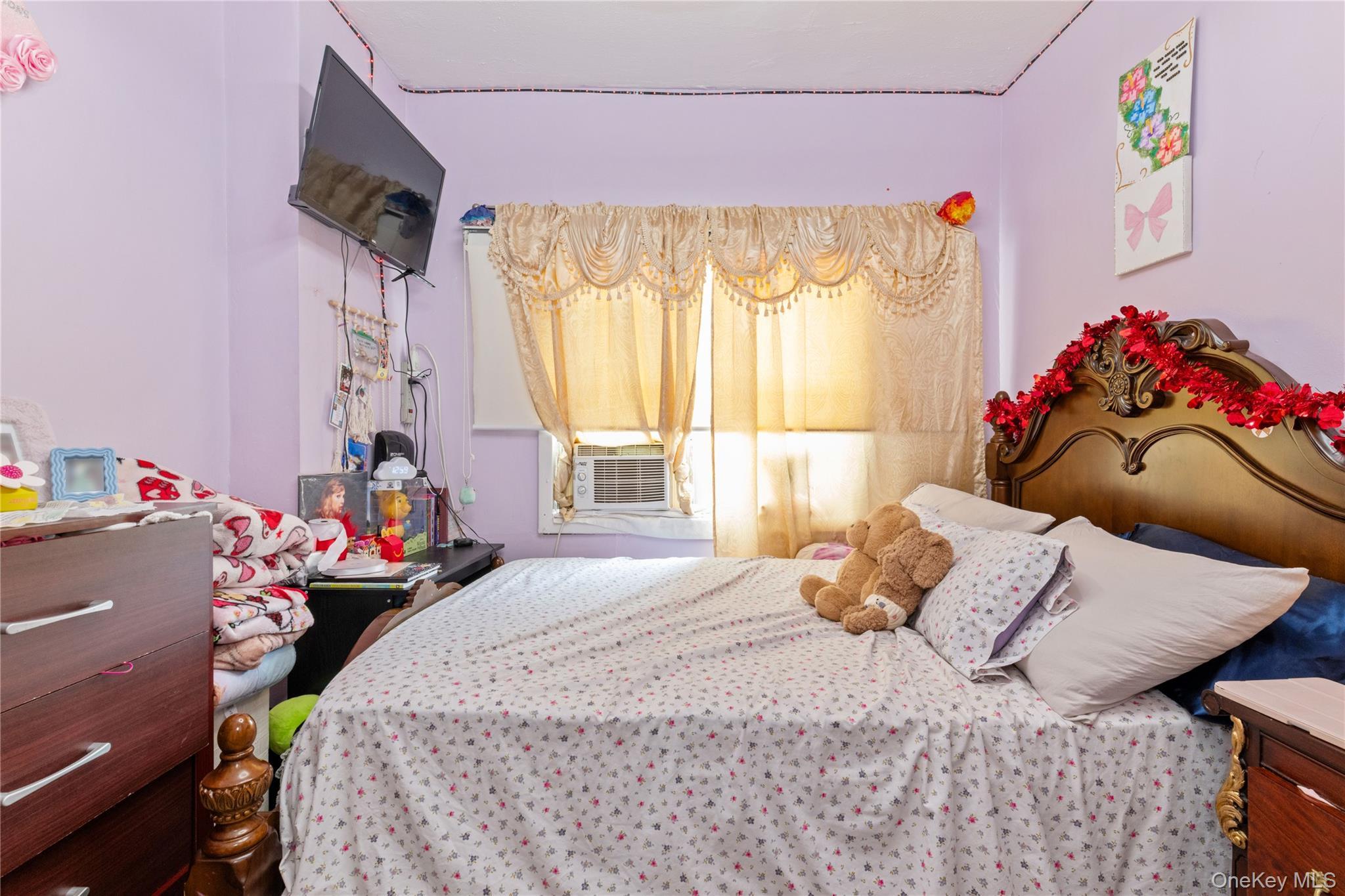 Single Family 209th Street Queens, NY 11427, MLS-1031883-10