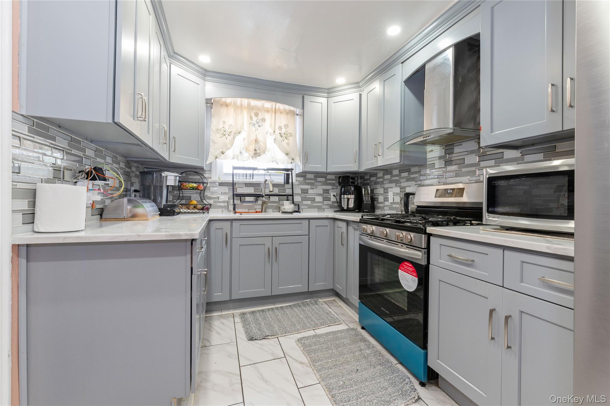 Single Family 209th Street Queens, NY 11427, MLS-1031883-6