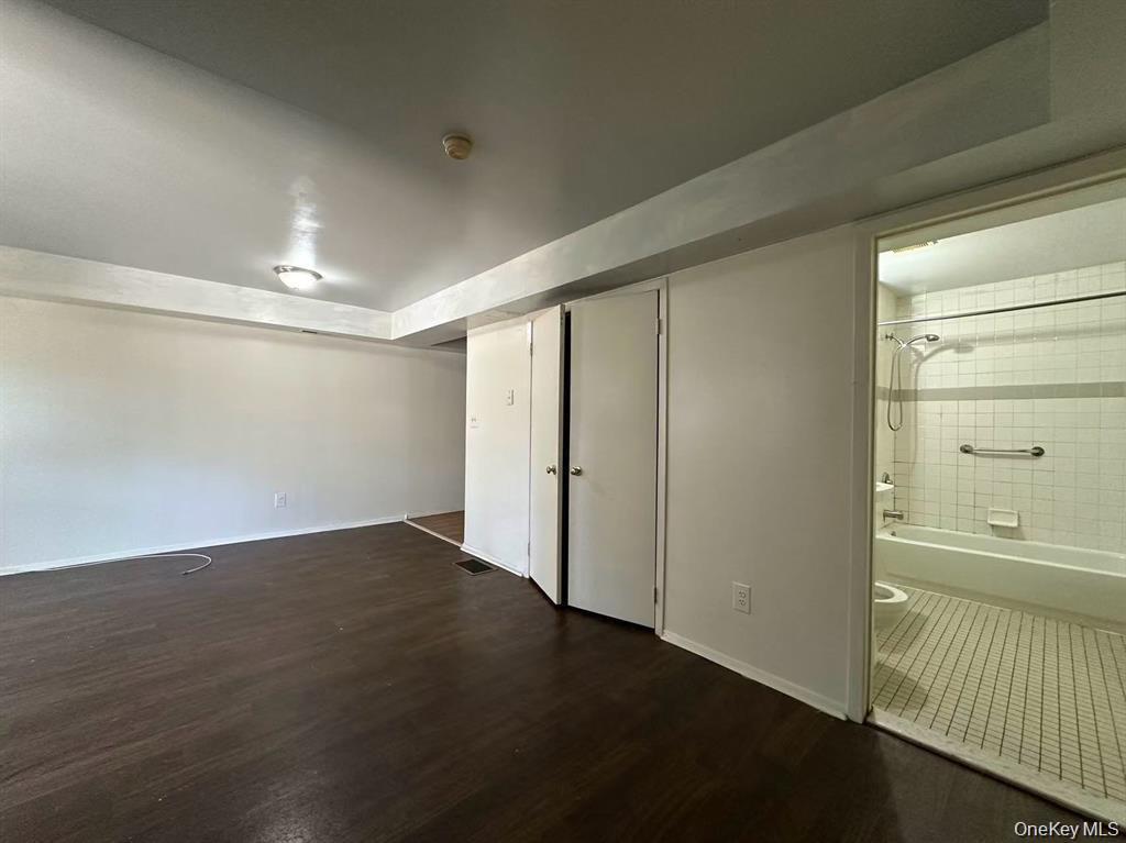 Single Family Mapes Avenue Bronx, NY 10460, MLS-1031889-18