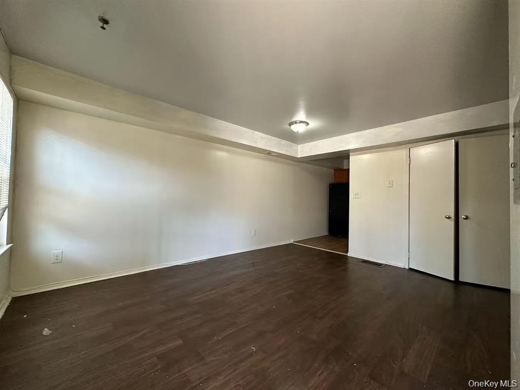 Single Family Mapes Avenue Bronx, NY 10460, MLS-1031889-19