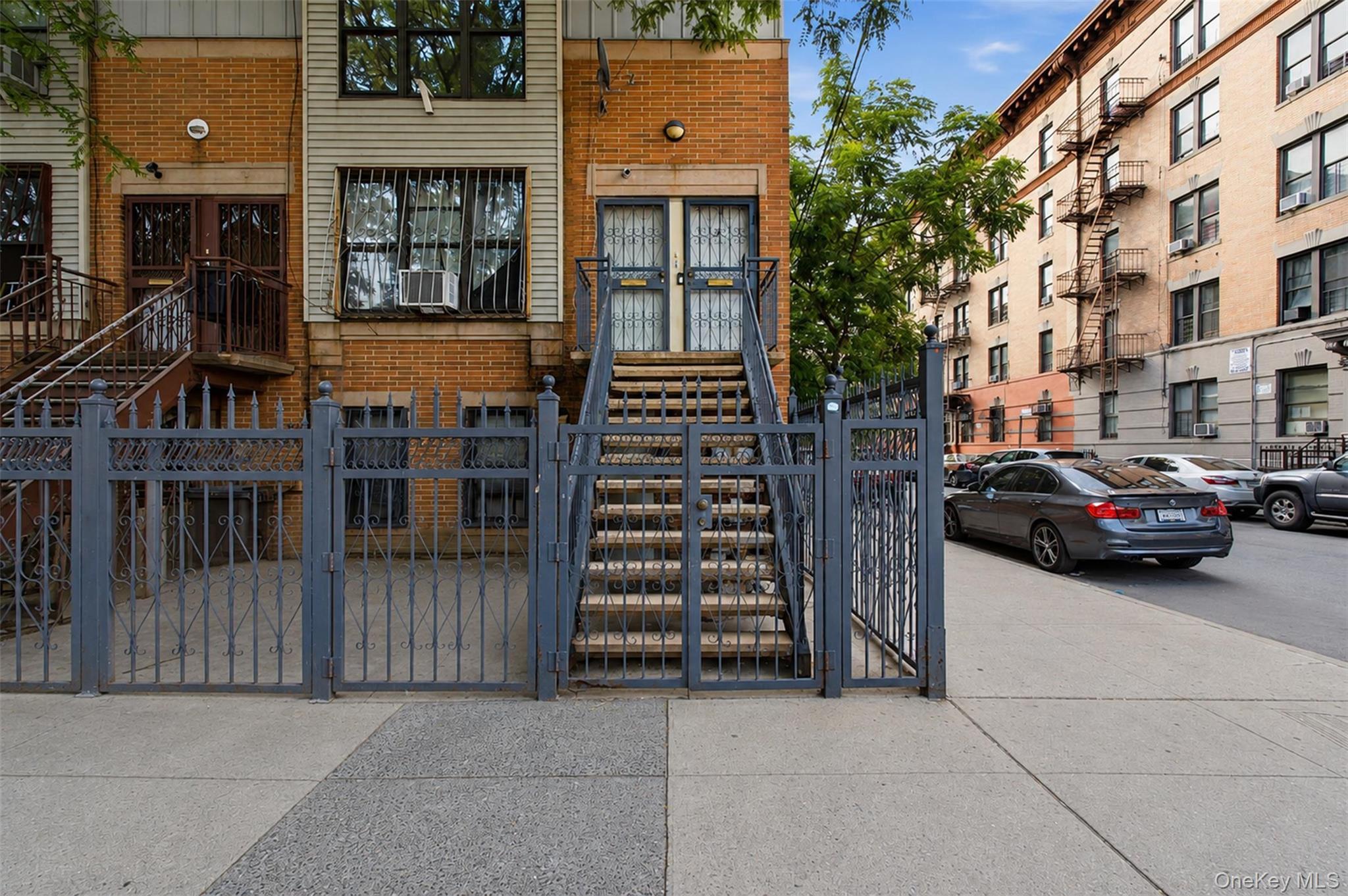 Single Family Mapes Avenue Bronx, NY 10460, MLS-1031889-2