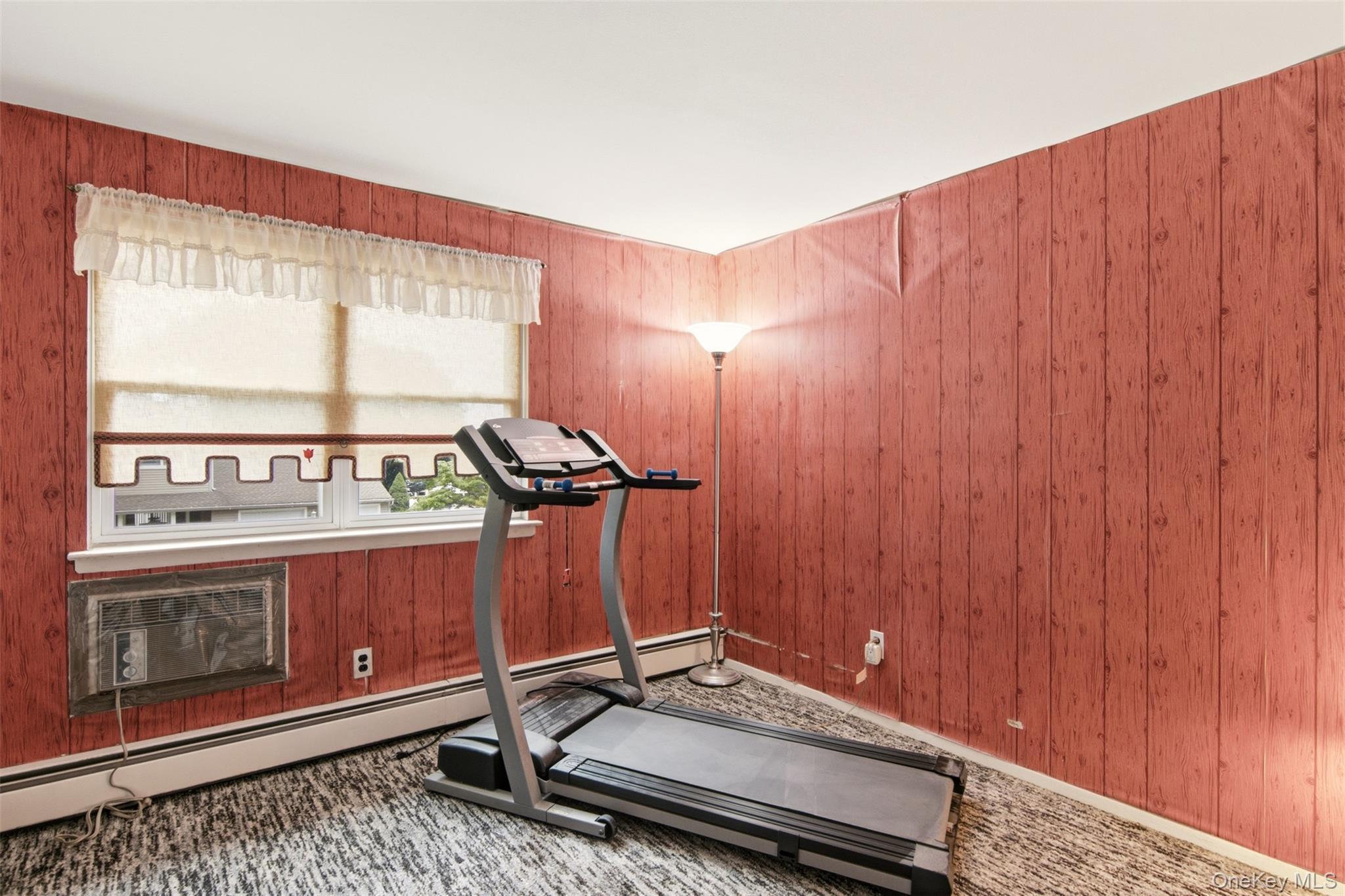 Single Family Smithtown Crescent Suffolk County, NY 11787, MLS-1031895-17