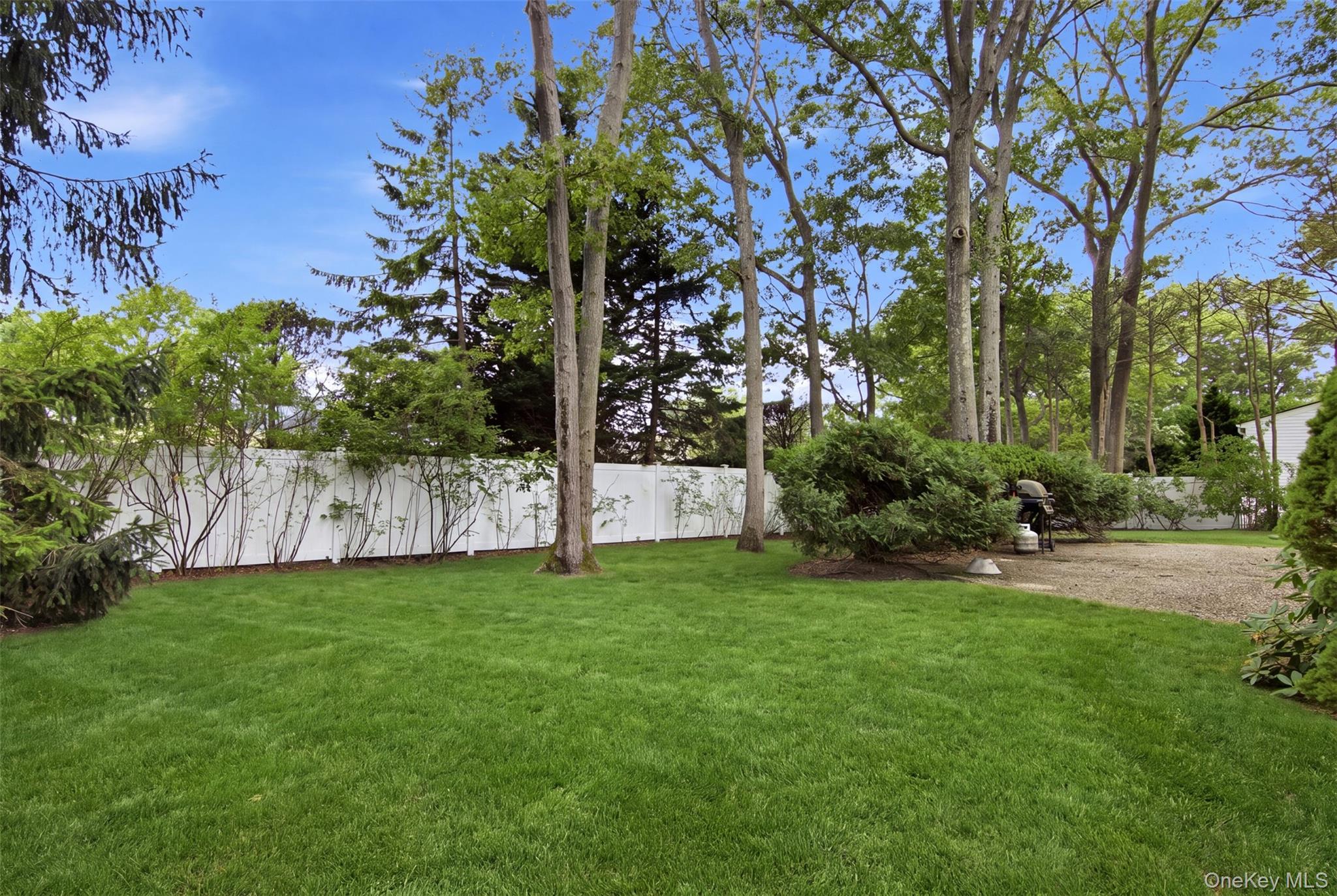 Single Family Smithtown Crescent  Suffolk County, NY 11787, MLS-1031895-24