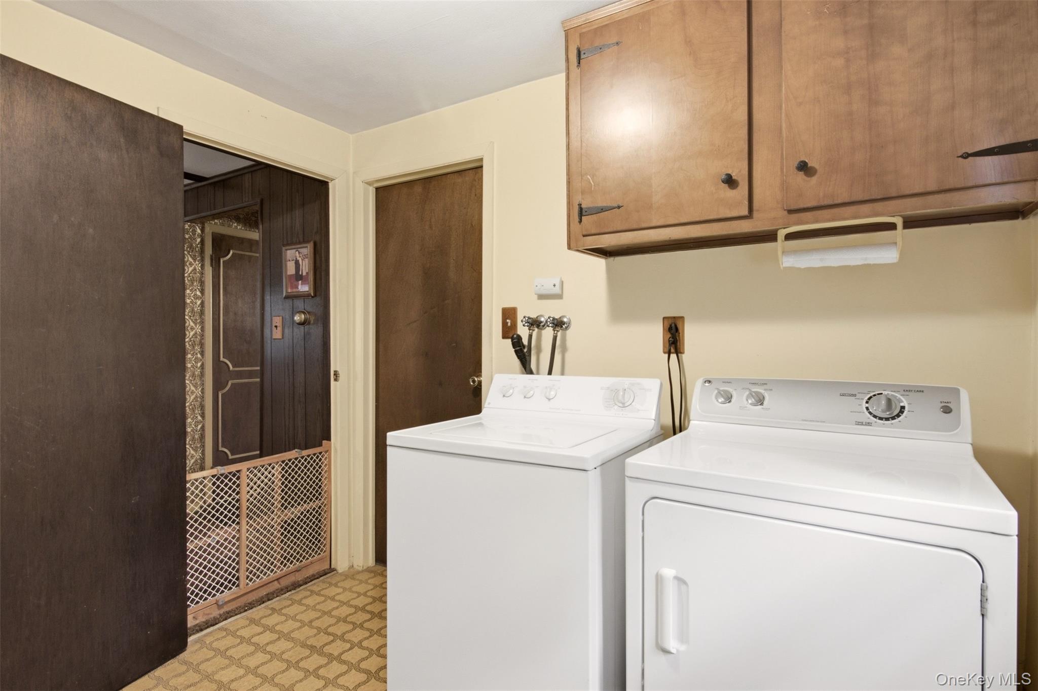 Single Family Smithtown Crescent Suffolk County, NY 11787, MLS-1031895-9