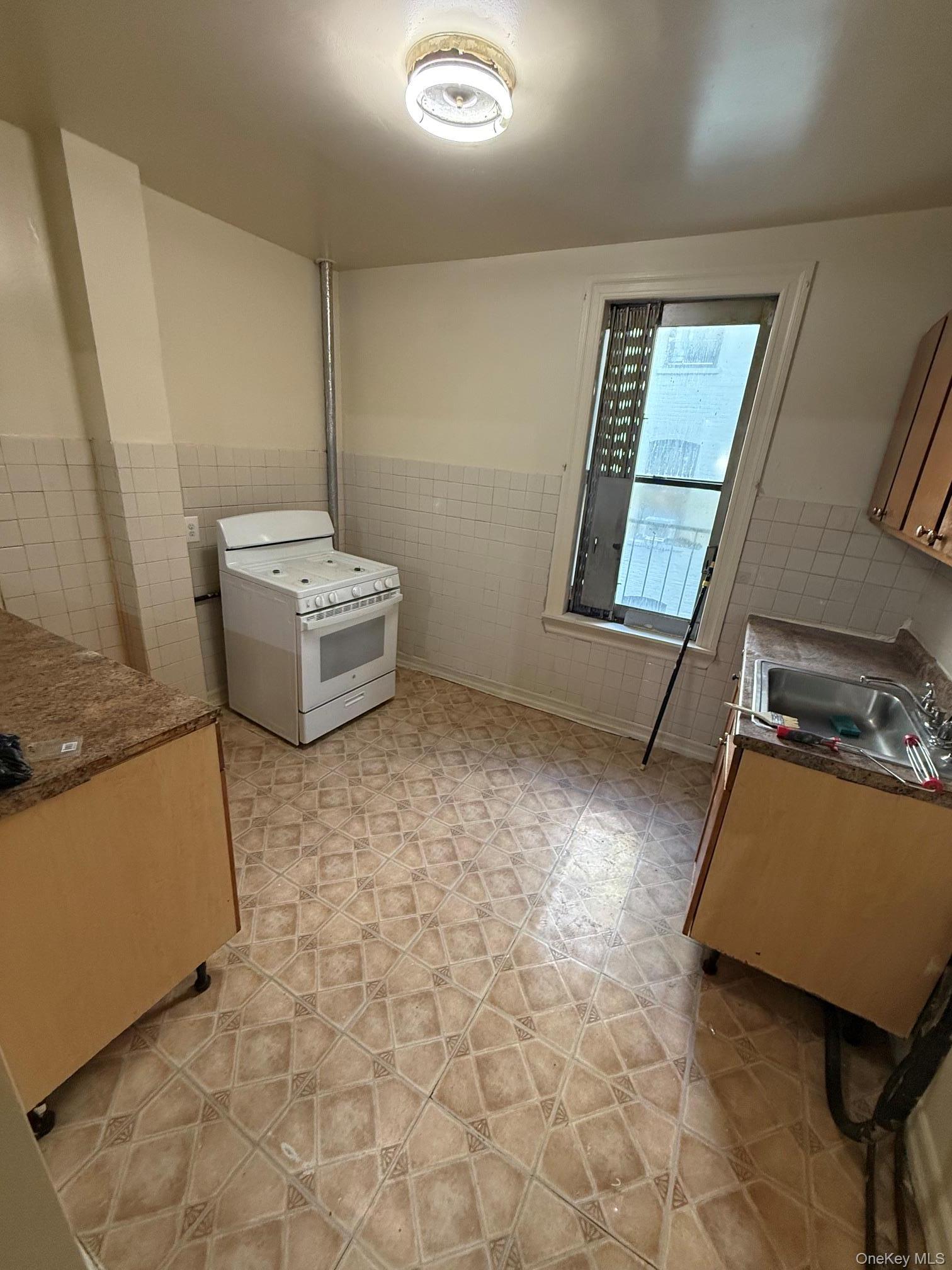 Coop Honeywell Avenue Bronx, NY 10460, MLS-1031898-3